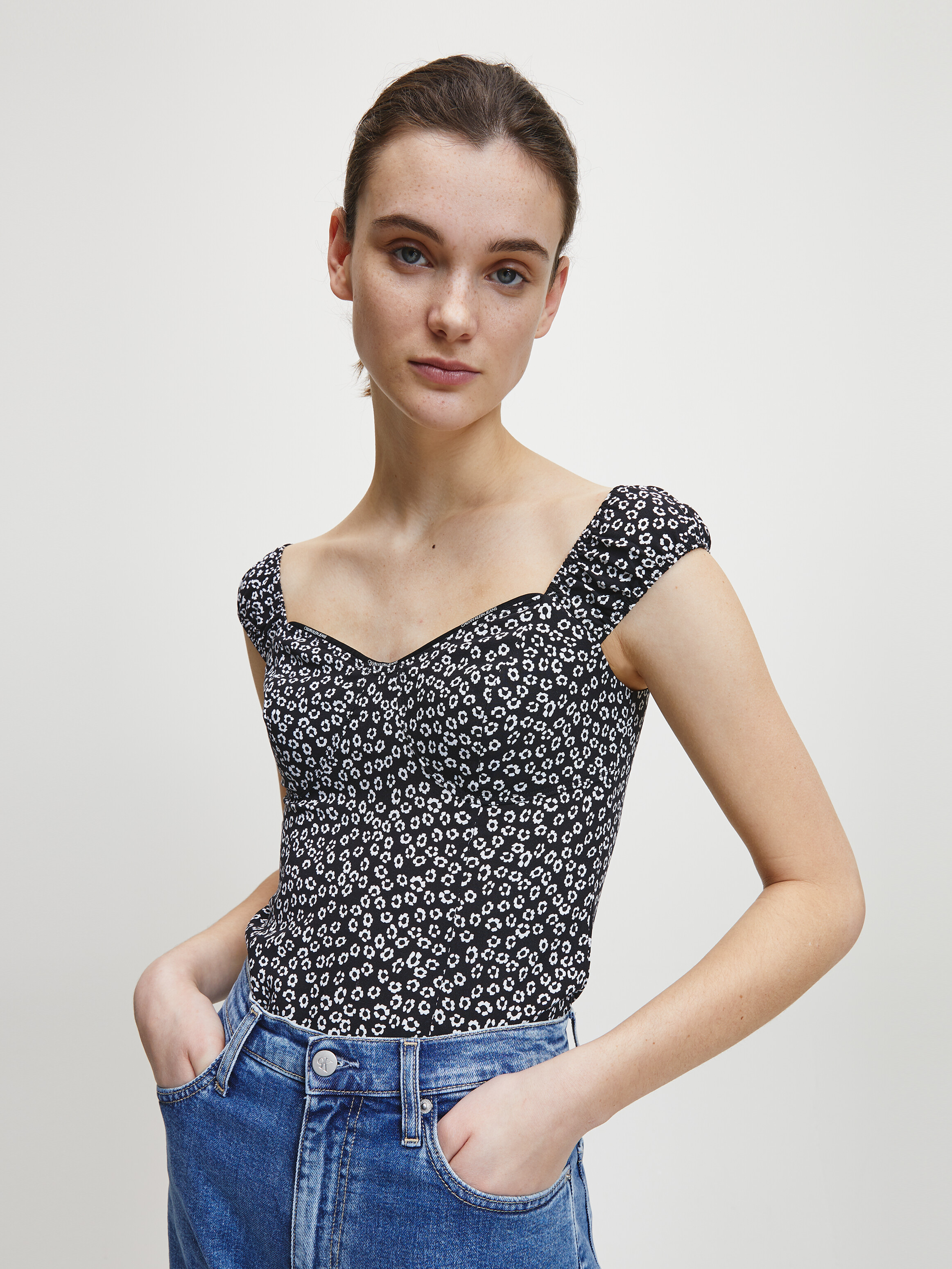 Calvin klein off outlet shoulder top