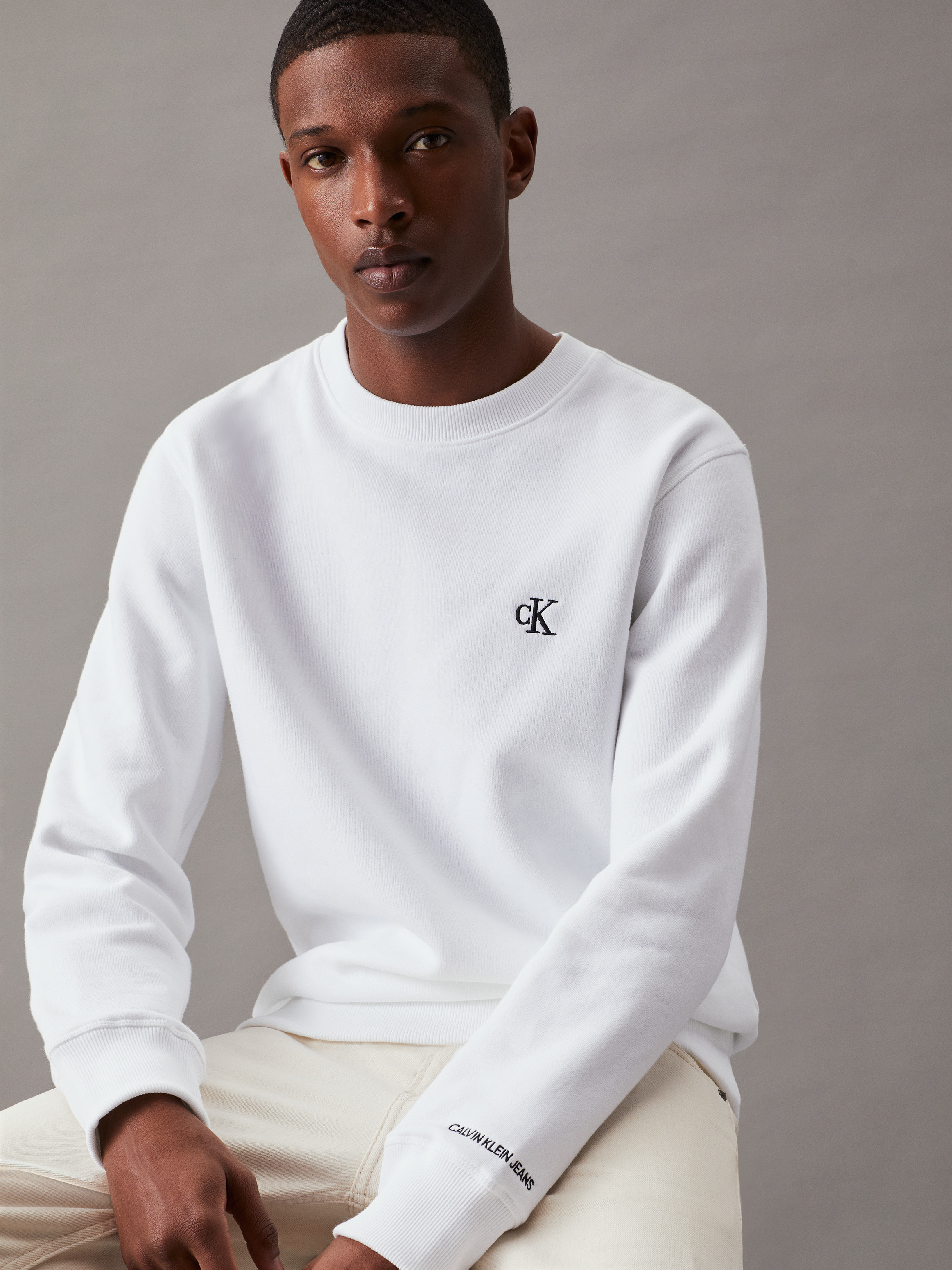 Calvin klein sweater logo hotsell