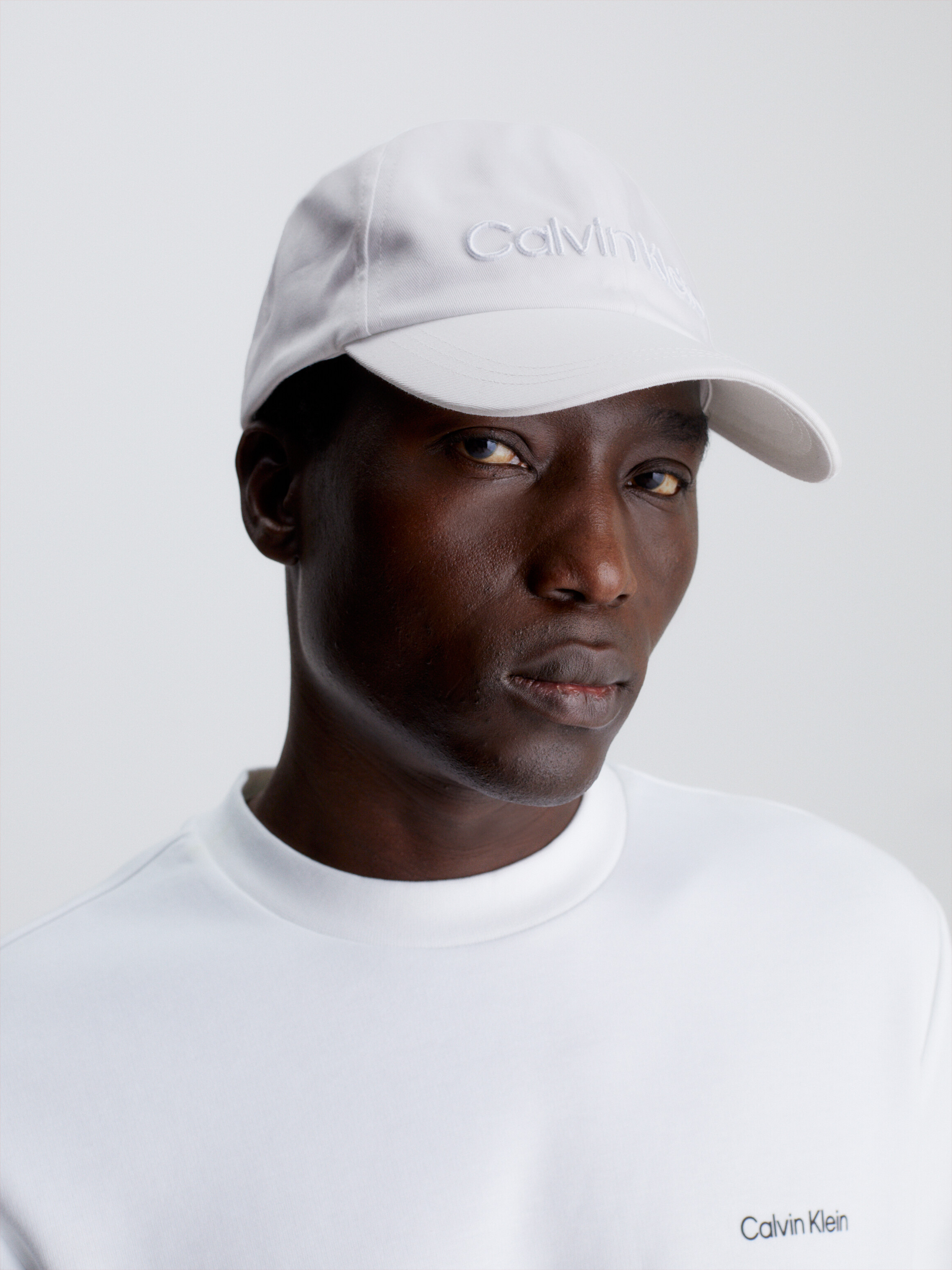 【 】CK Small Logo Embroidered Cap_WHITE~キャップ CK Small Logo Embroidered Cap_WHITE~キャップ Calvin Klein
