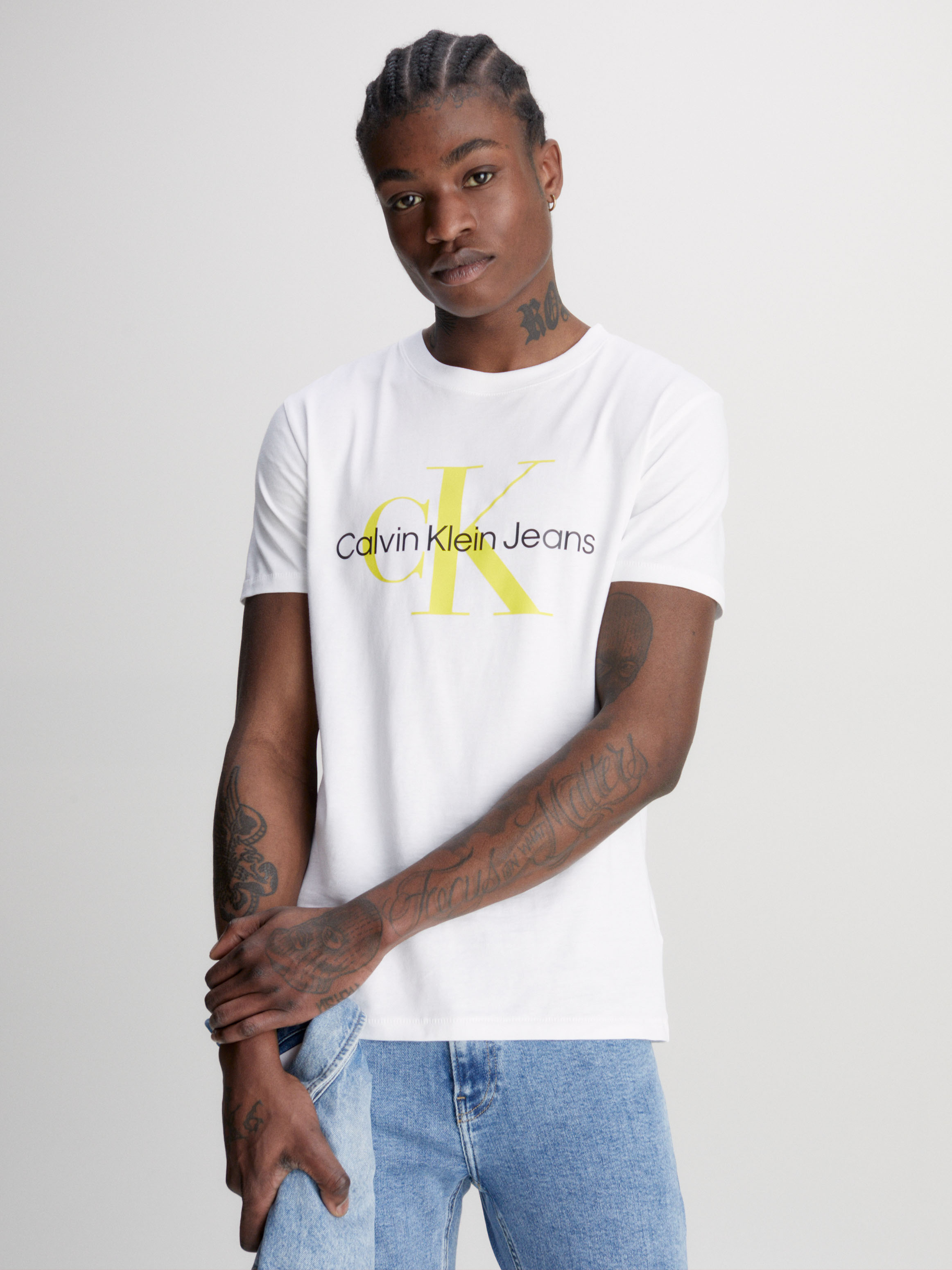 Calvin klein jeans cropped t shirt with pocket deals logo