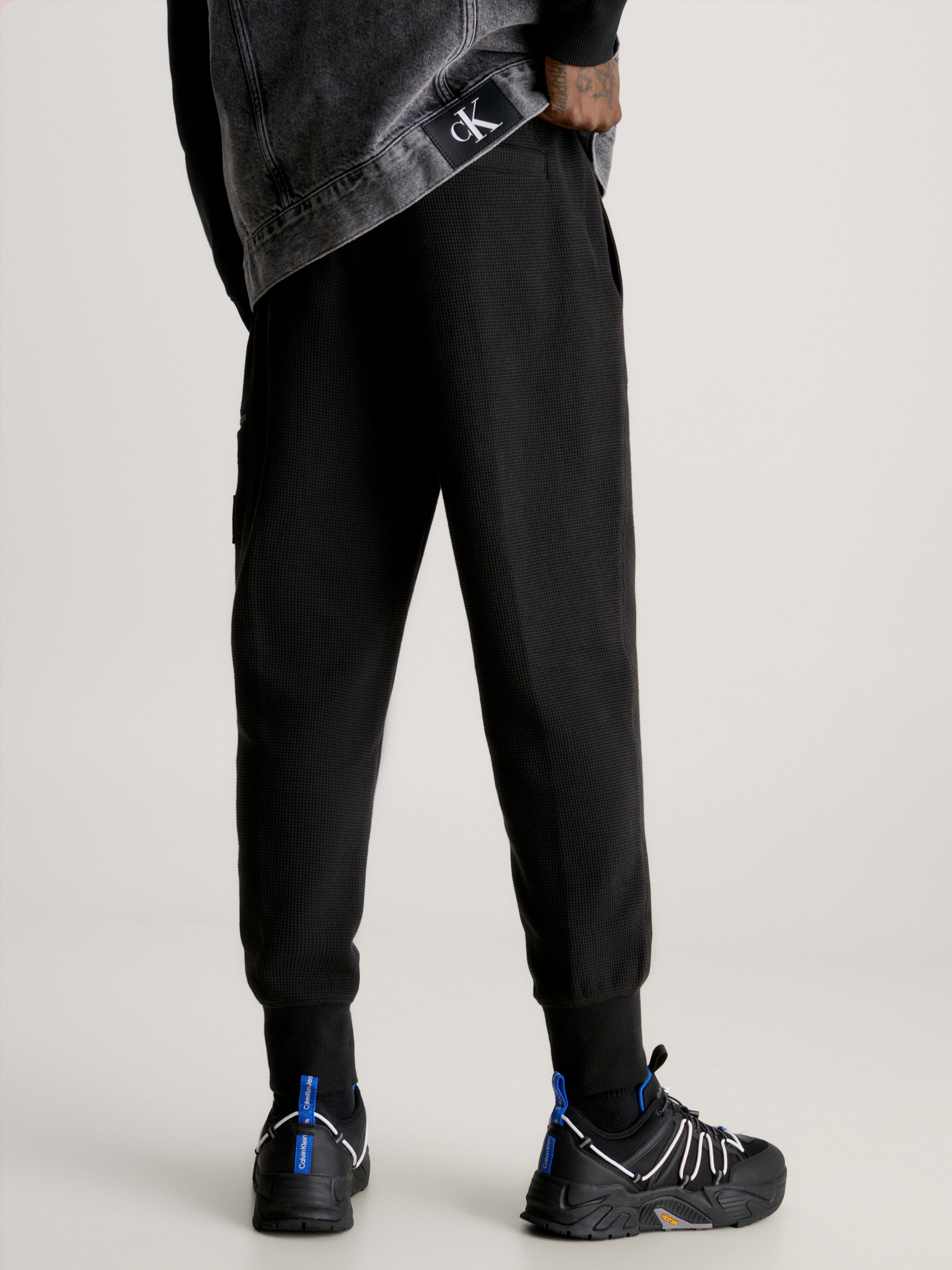 Logo Badge Pants | Calvin Klein
