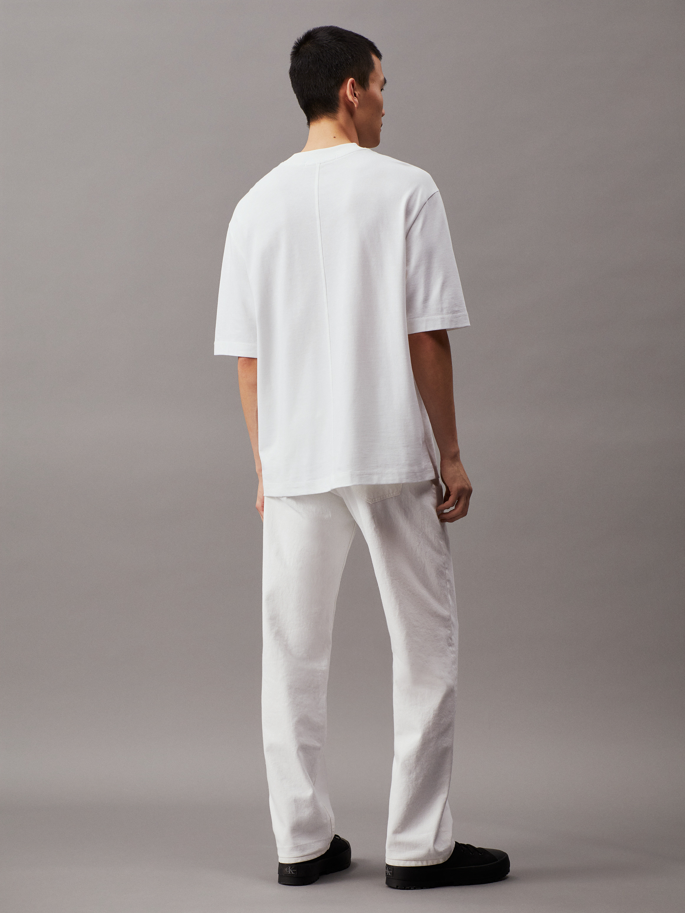 Oversized Monogram T-Shirt | Calvin Klein