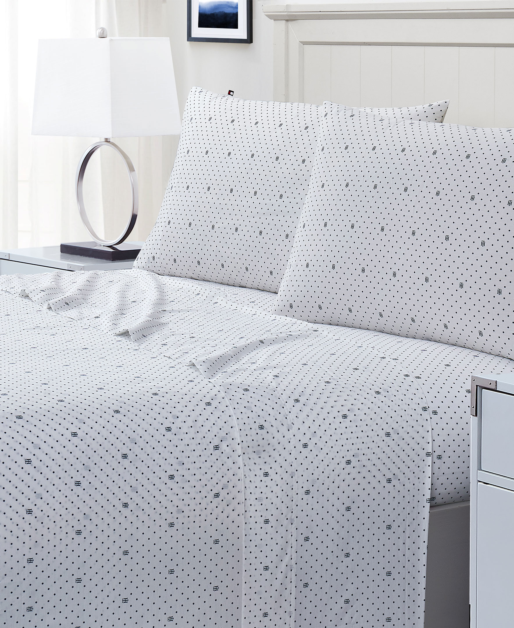 Tommy Hilfiger Novelty Print Sheet Set Queen Bed Tommy Hilfiger