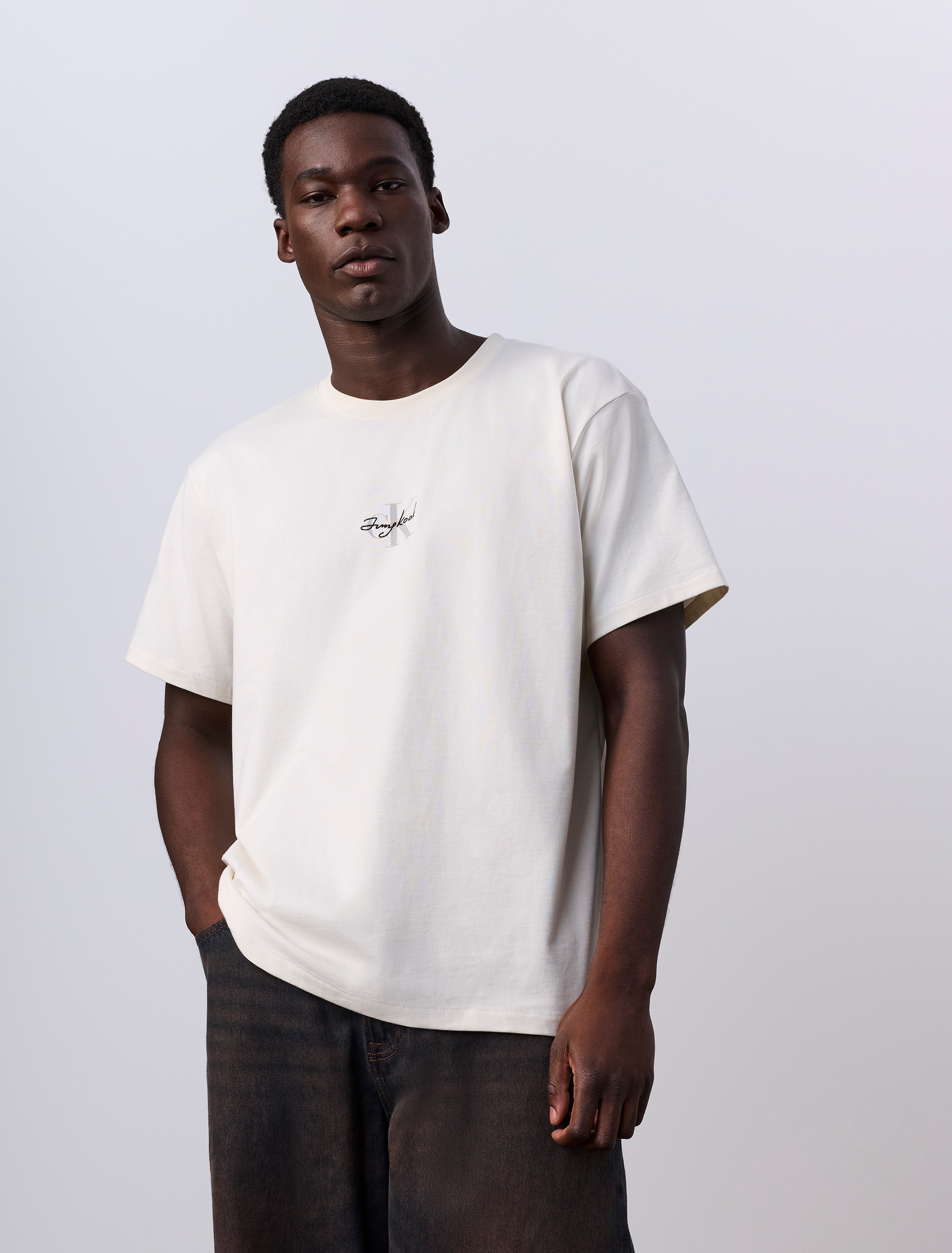 Jung Kook for   モノロゴTシャツ CKJK Jung Kook for Calvin Klein Monologo T-Shirt | Calvin Klein