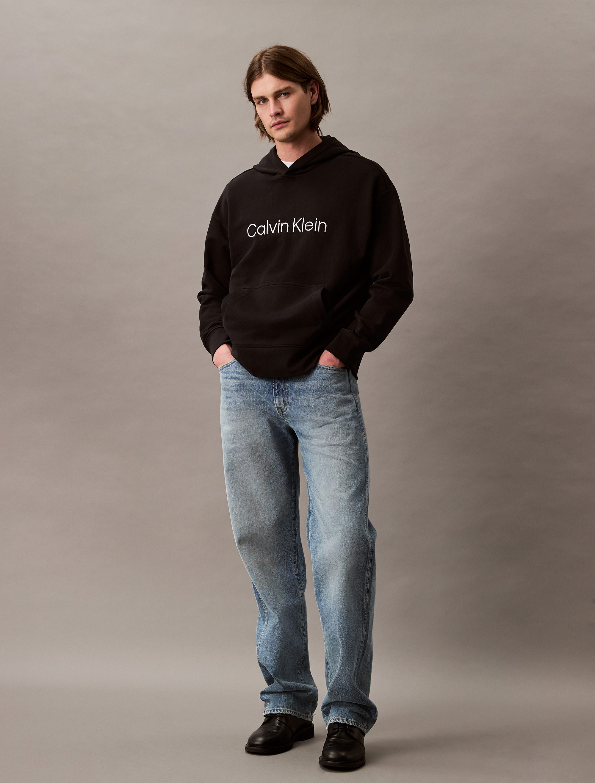 [ ]★韓国人気★Relaxed fit standard logo hoodie Standard Logo Relaxed Hoodie | Calvin Klein