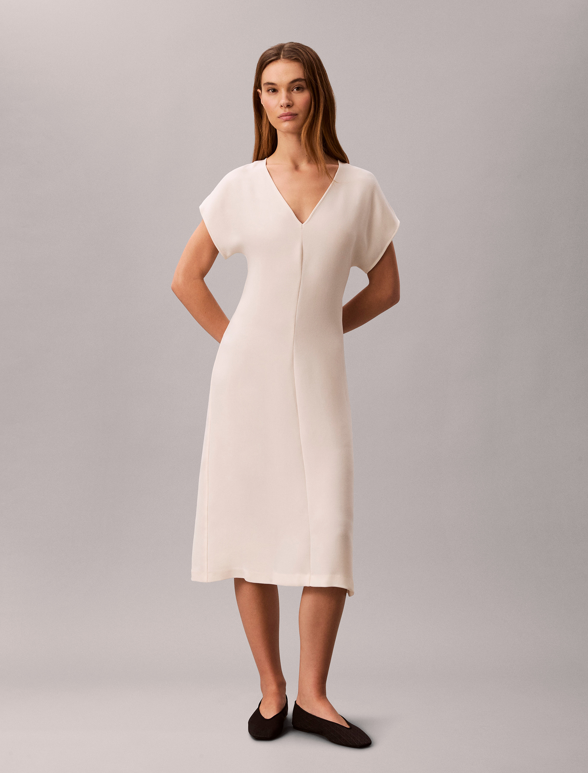 Crepe Dolman Sleeve V-Neck Midi Dress