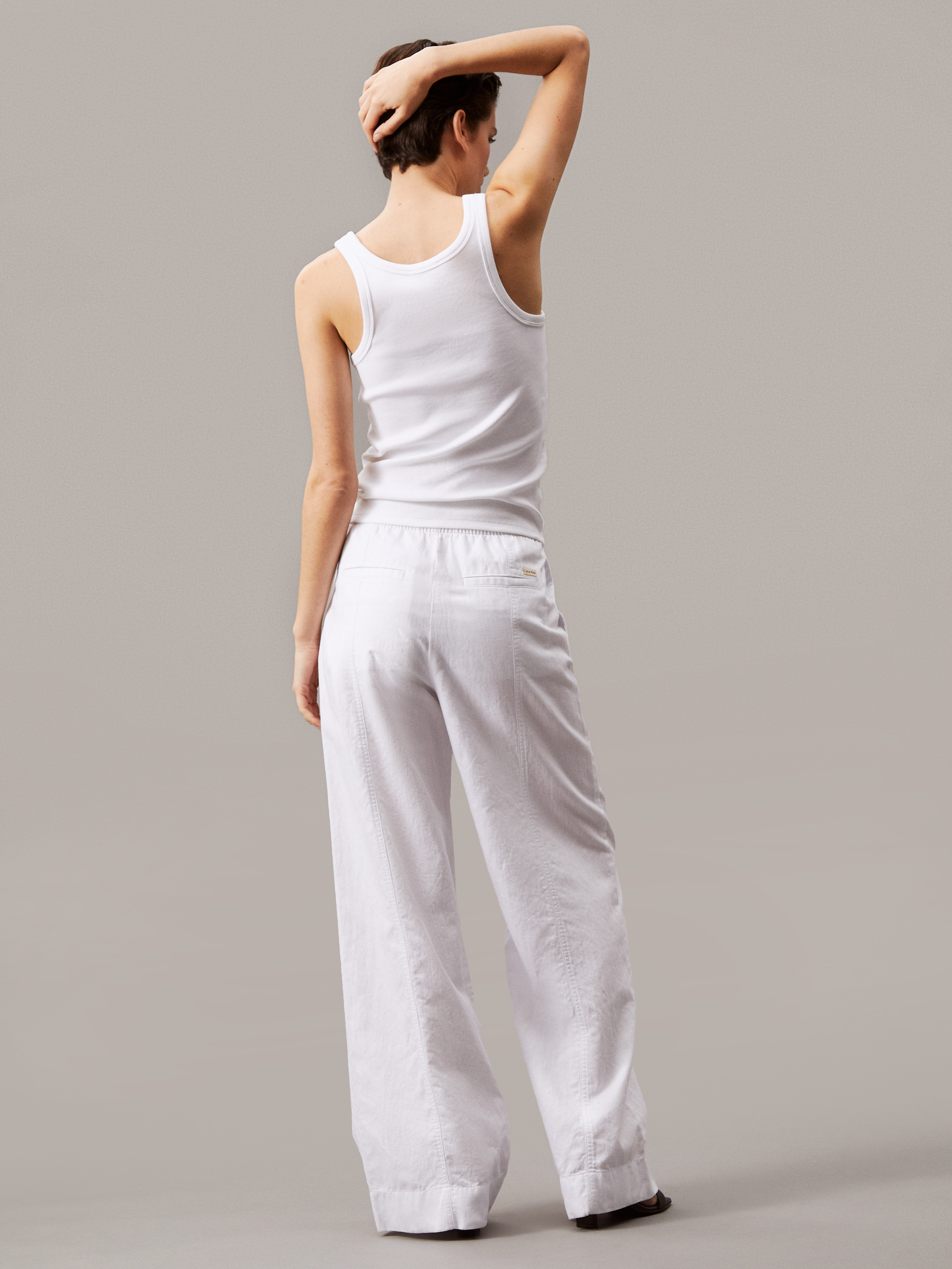 売れ筋商品|||カルバンクライン カットソー トップス レディース Women's Ribbed Logo Crewneck Tank Top Brilliant White Ribbed Cotton Logo Tank Top | Calvin Klein