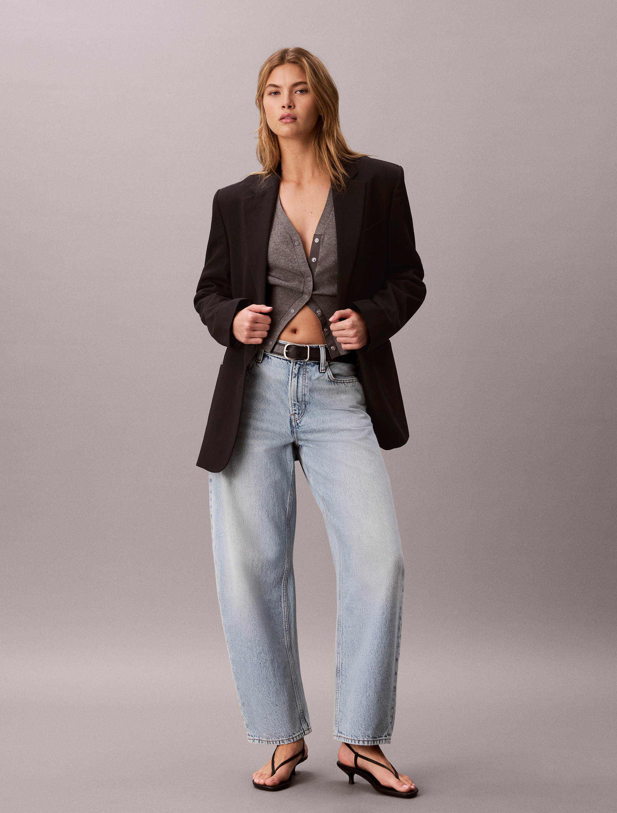 Relaxed Barrel Jeans