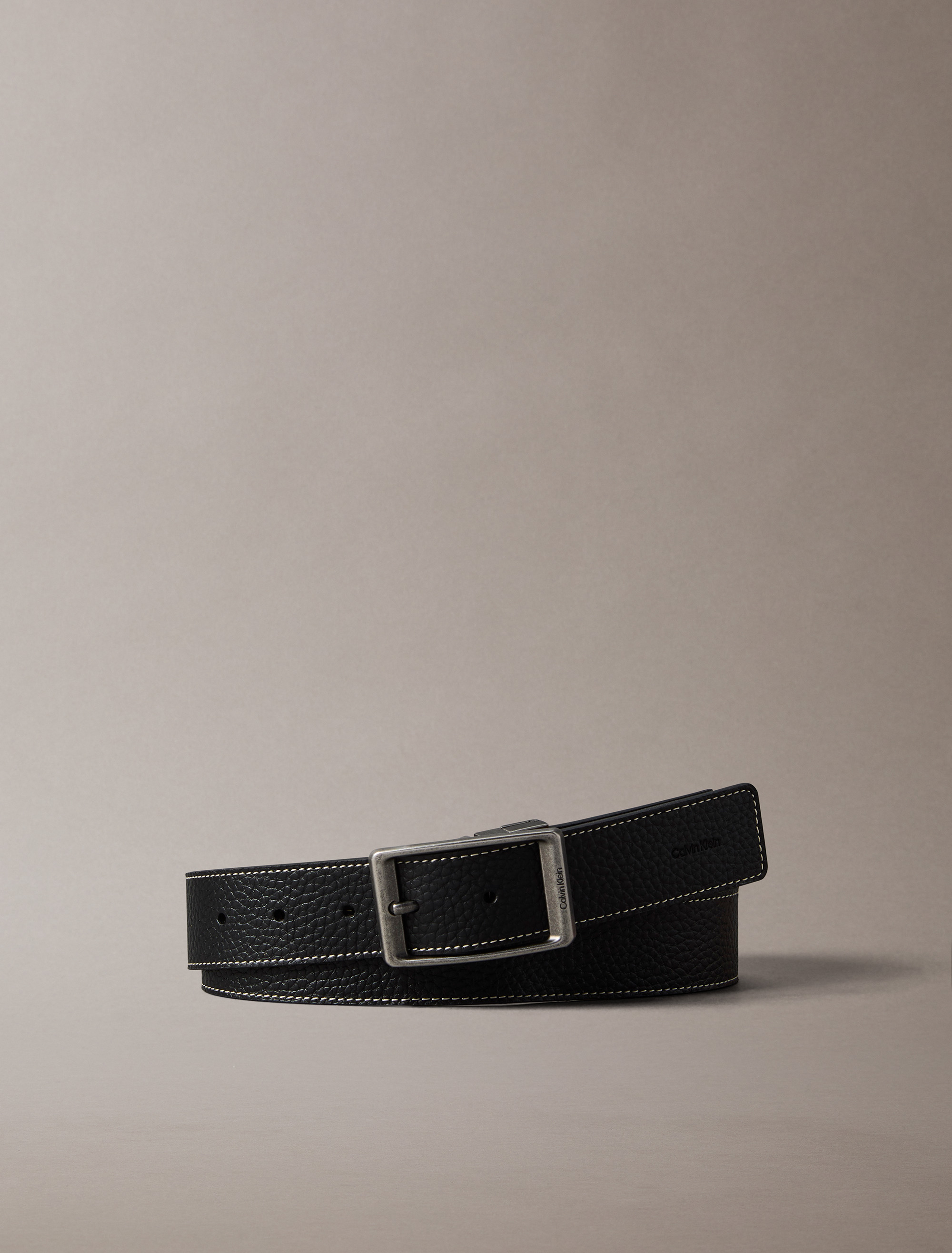 Round Buckle Reversible Belt