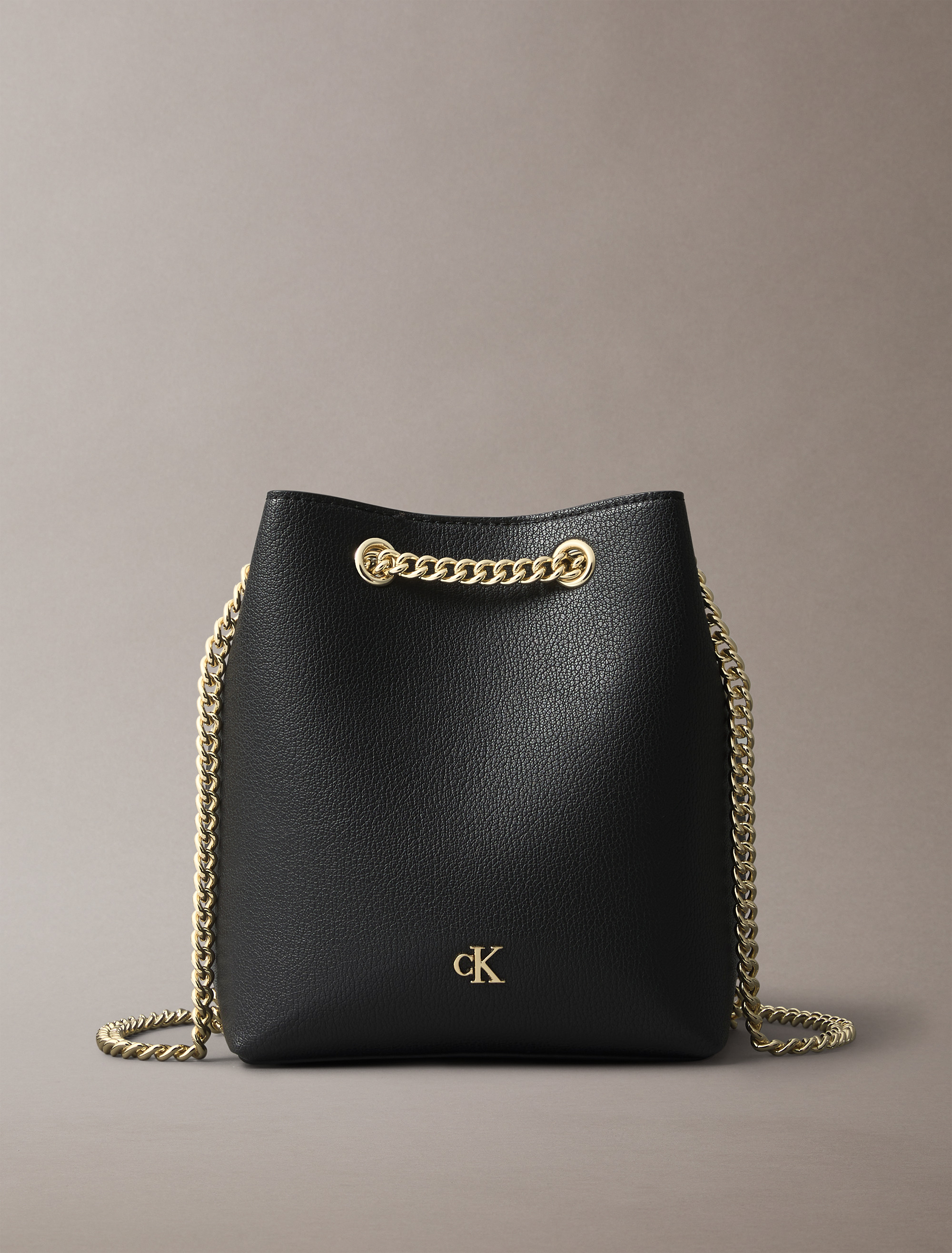 ★ ★ Here is the Black CKJ Ultralight Rubberized Ultralight Rubberized Waist Bag | black | Calvin Klein Taiwan