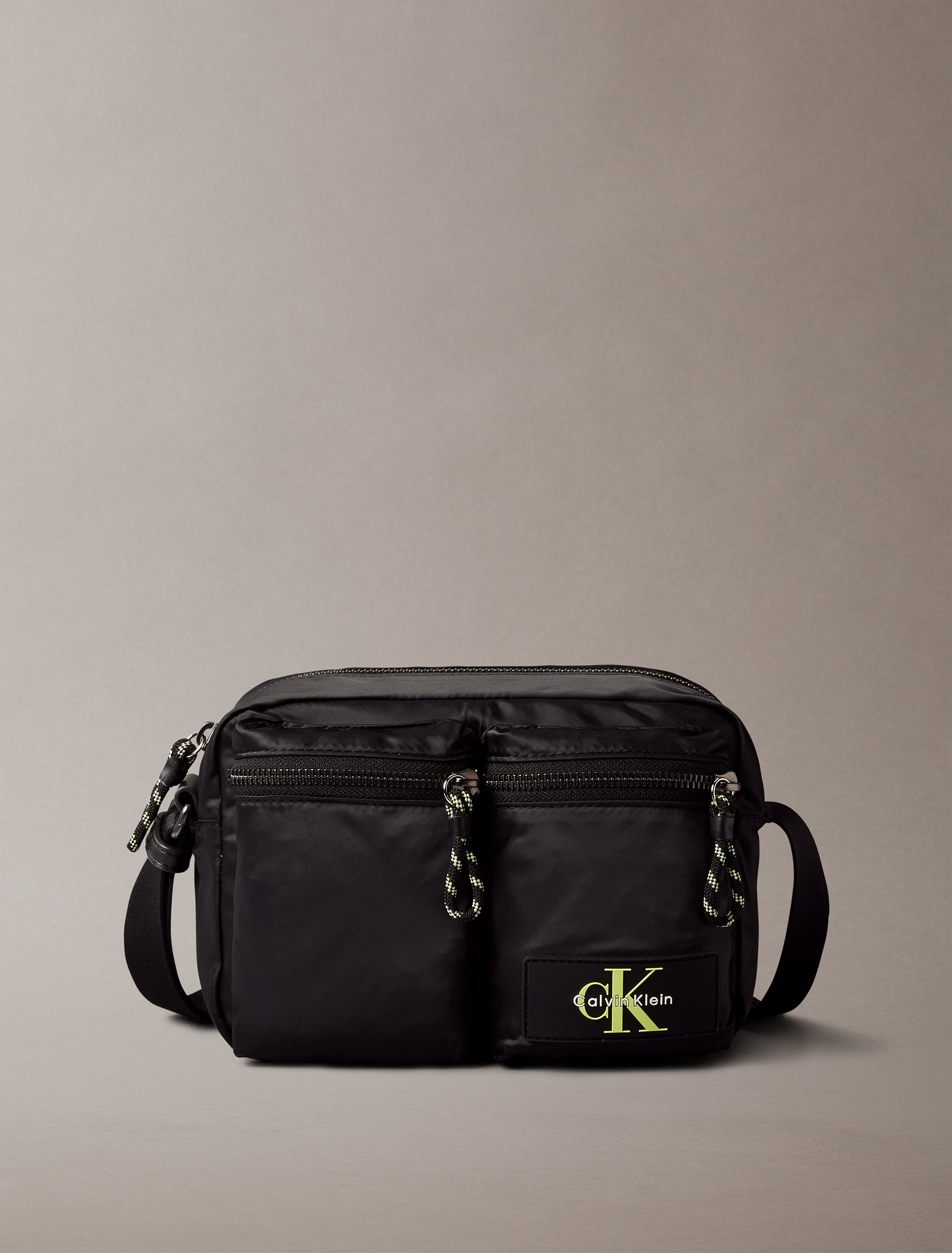 【  JEANS】 CKJ UTILITY L LOGO CAMERA BAG 4G3178G_UB1_main.jpg?w=750&h=