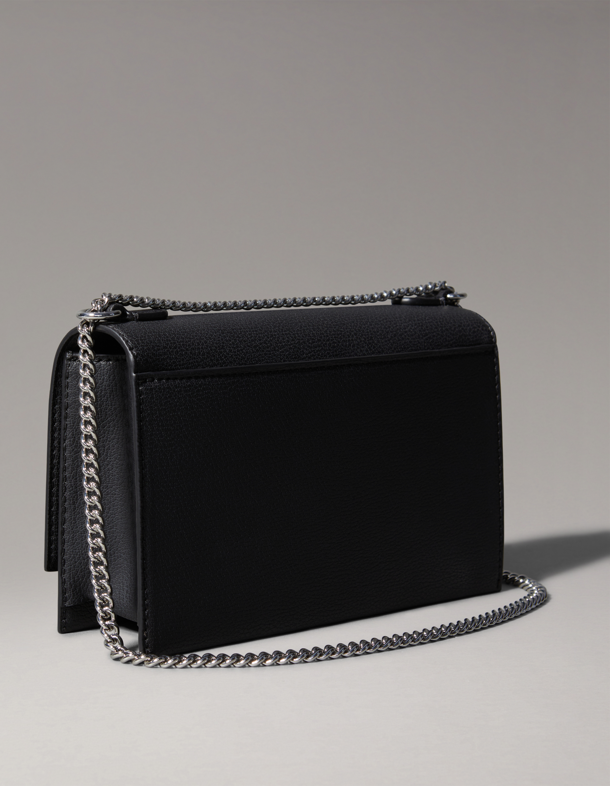 Logo Hardware Flap Crossbody Bag | Calvin Klein Logo Hardware Flap Crossbody Bag | Calvin Klein