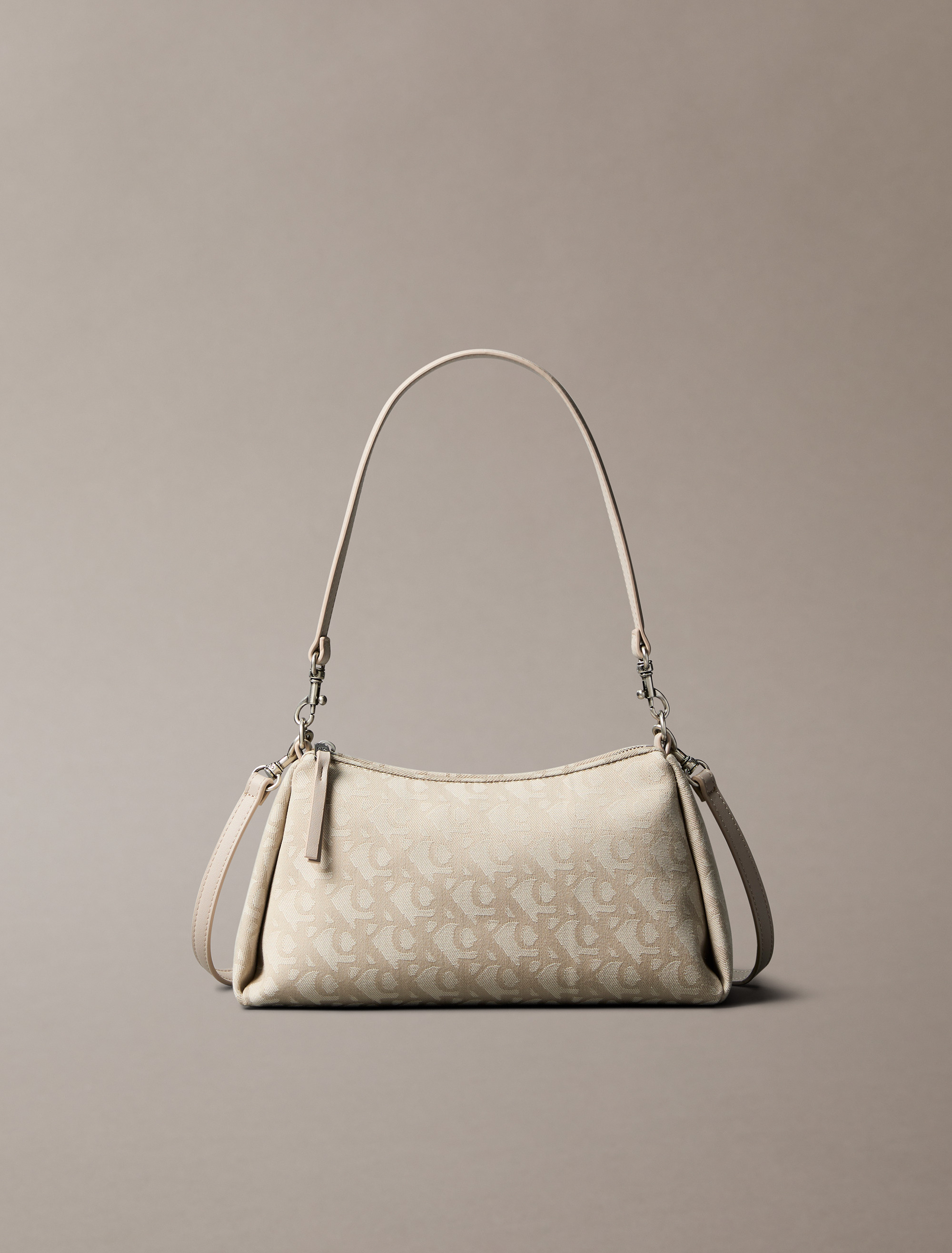 ★ ★ Women's Ruched Shoulder Bag 4K3088G 67U 4K3 Ruched Shoulder Bag | Calvin Klein