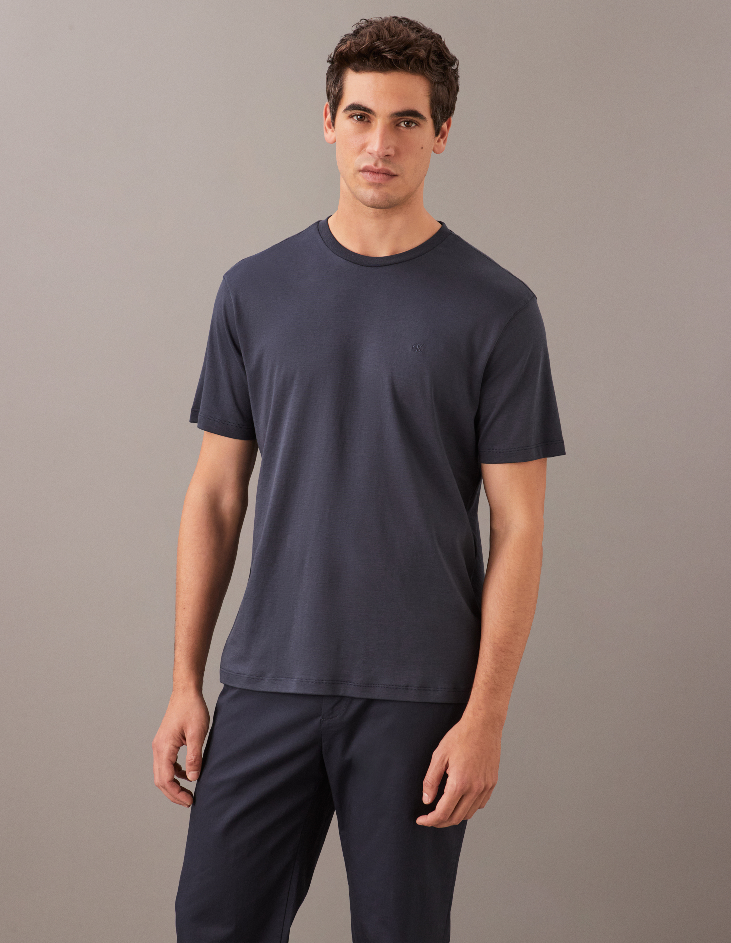 ★ ★ Men's Relaxed Fit CK Interlock Short Sleeve Calvin Klein Mens Relaxed Fit Archive Logo Crewneck Short