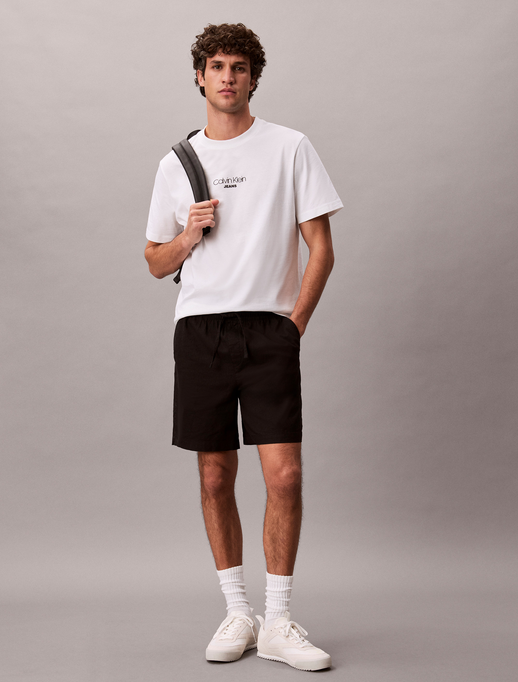 BRIGHT WHITE