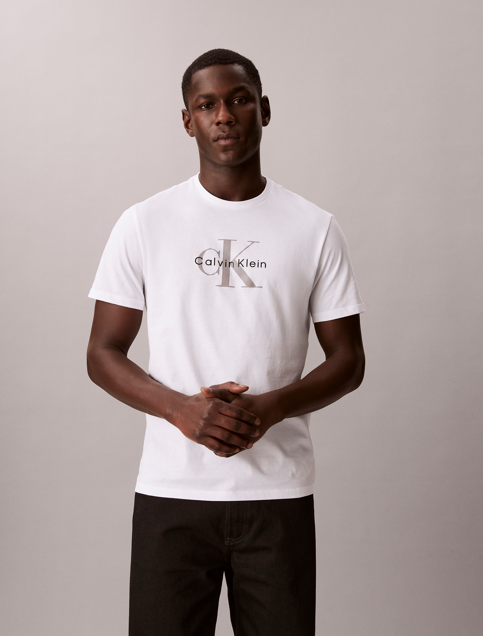 Hero Monologo T-Shirt