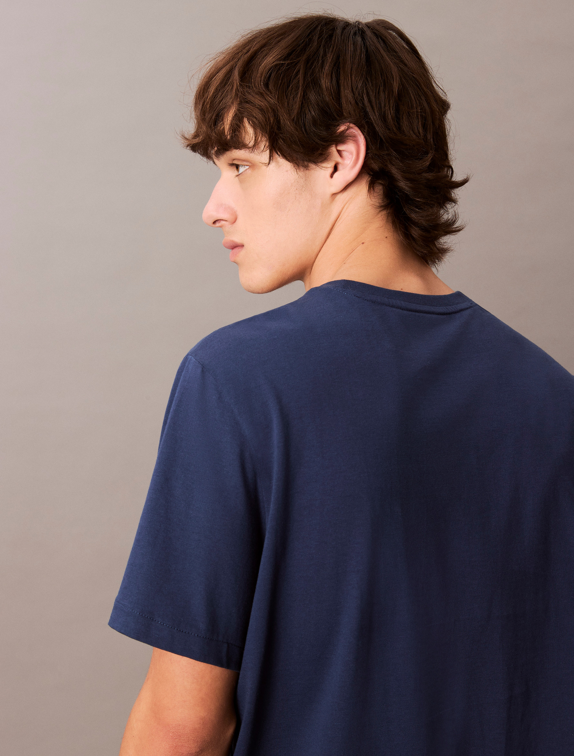 ★ ★ Men's Relaxed Fit CK Interlock Short Sleeve Calvin Klein Mens Relaxed Fit Archive Logo Crewneck Short