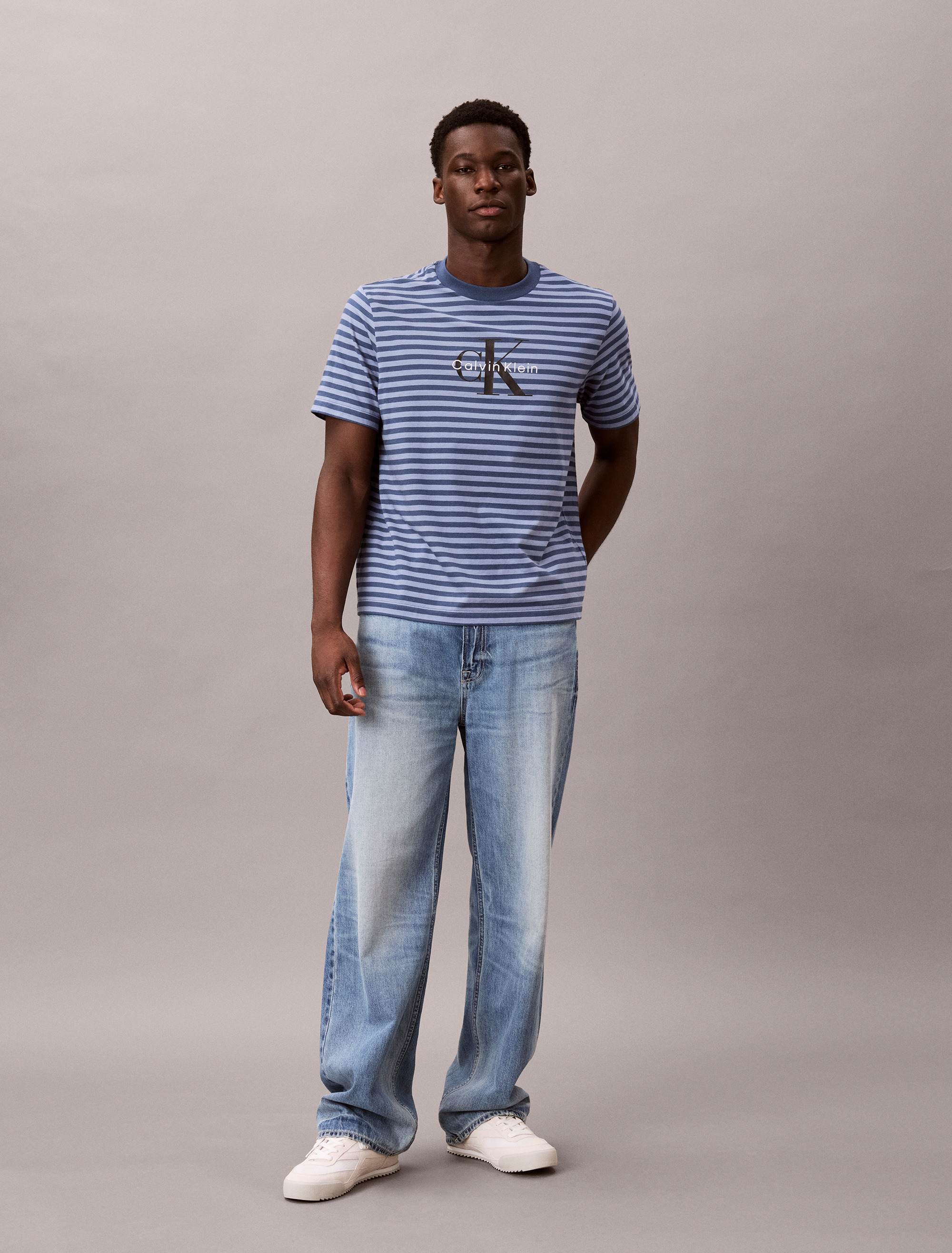 DARK DENIM