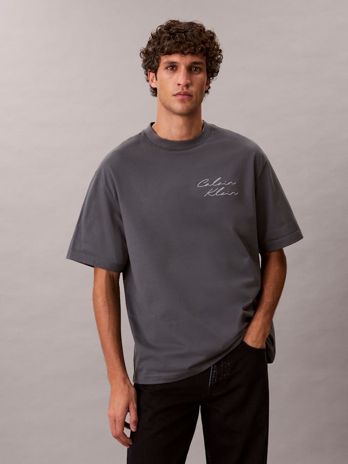 Relaxed Script Logo T-shirt | Calvin Klein