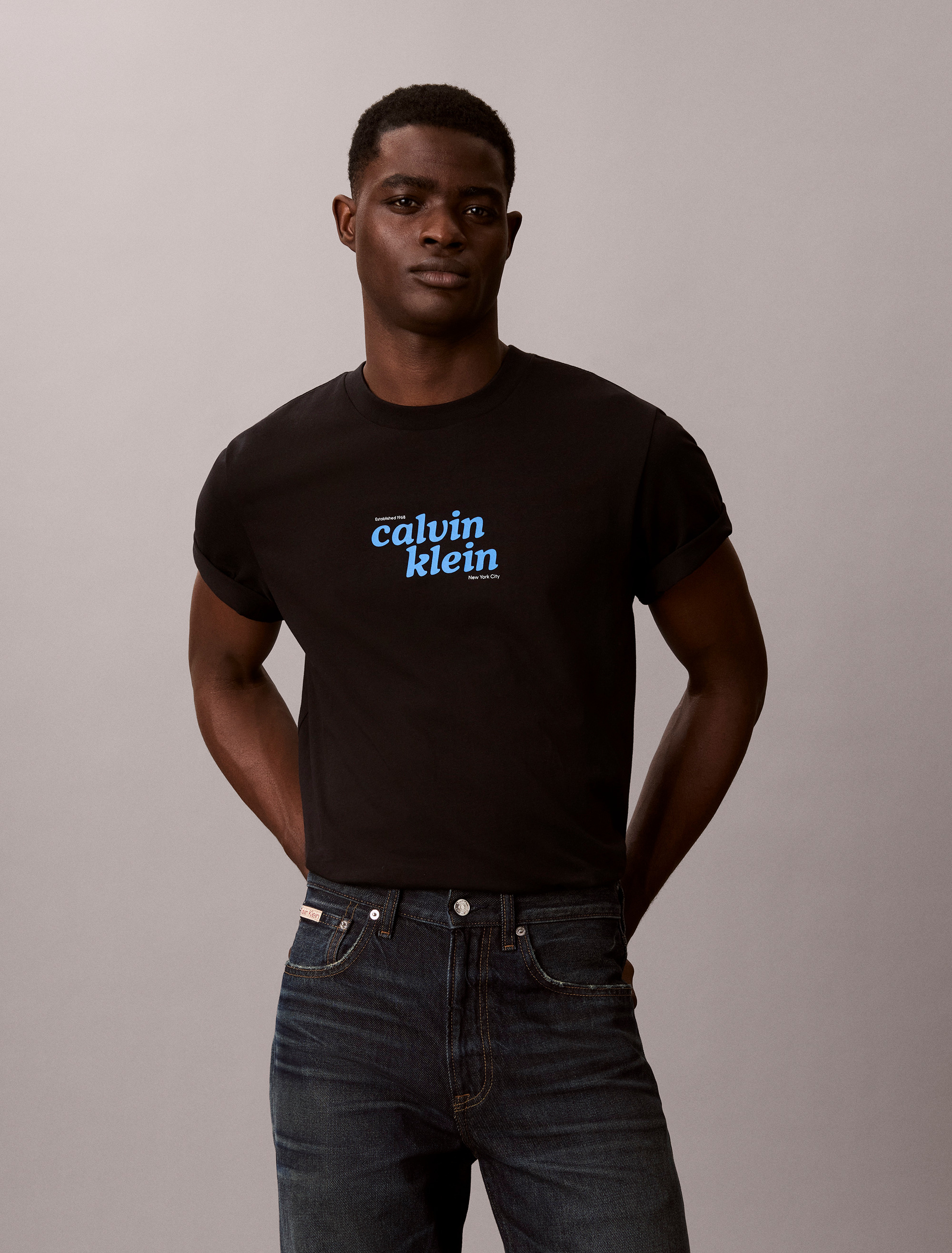 1989 Logo Graphic Relaxed T-Shirt