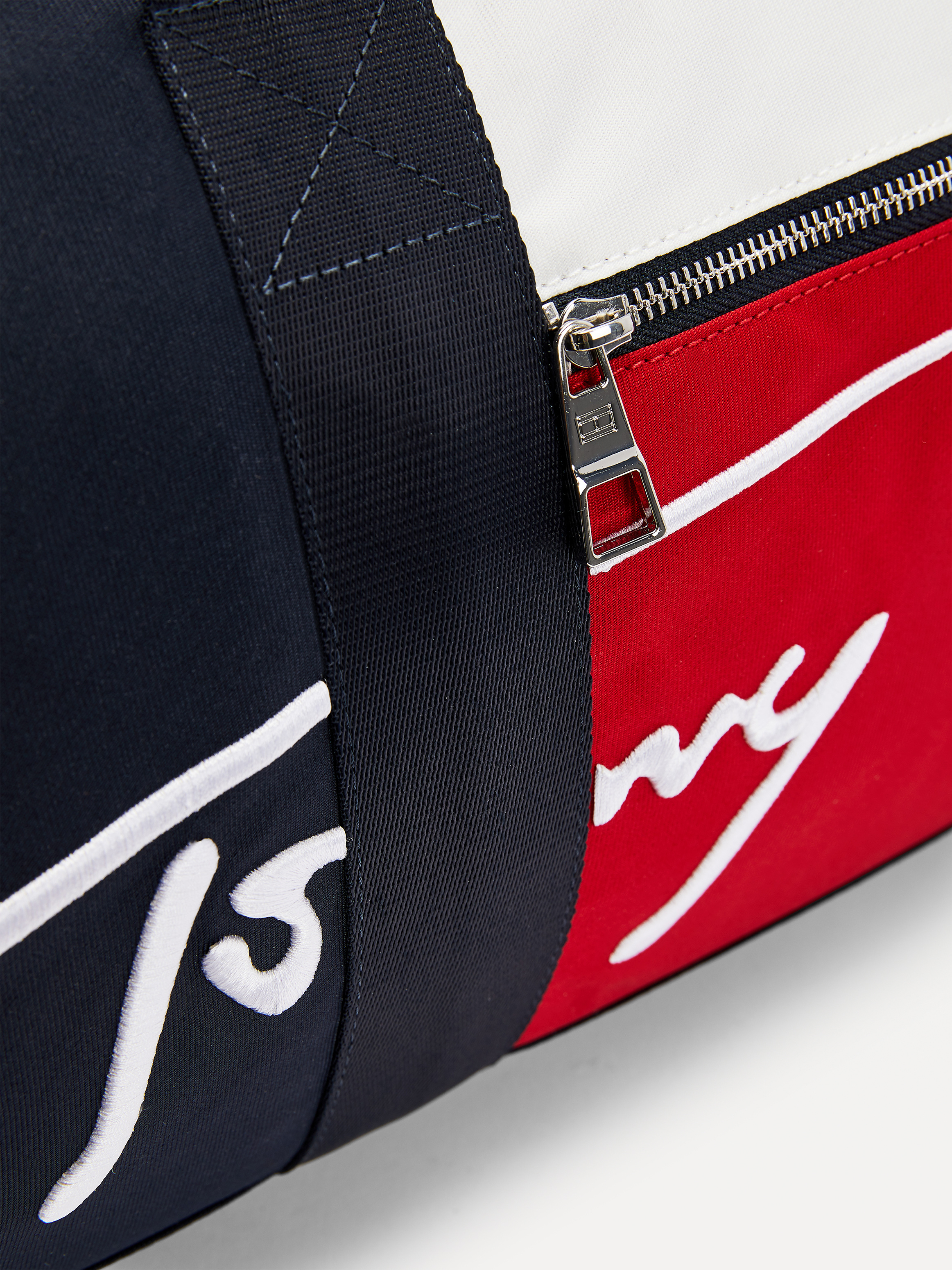Signature Colour Blocked Duffle Bags Tommy Hilfiger
