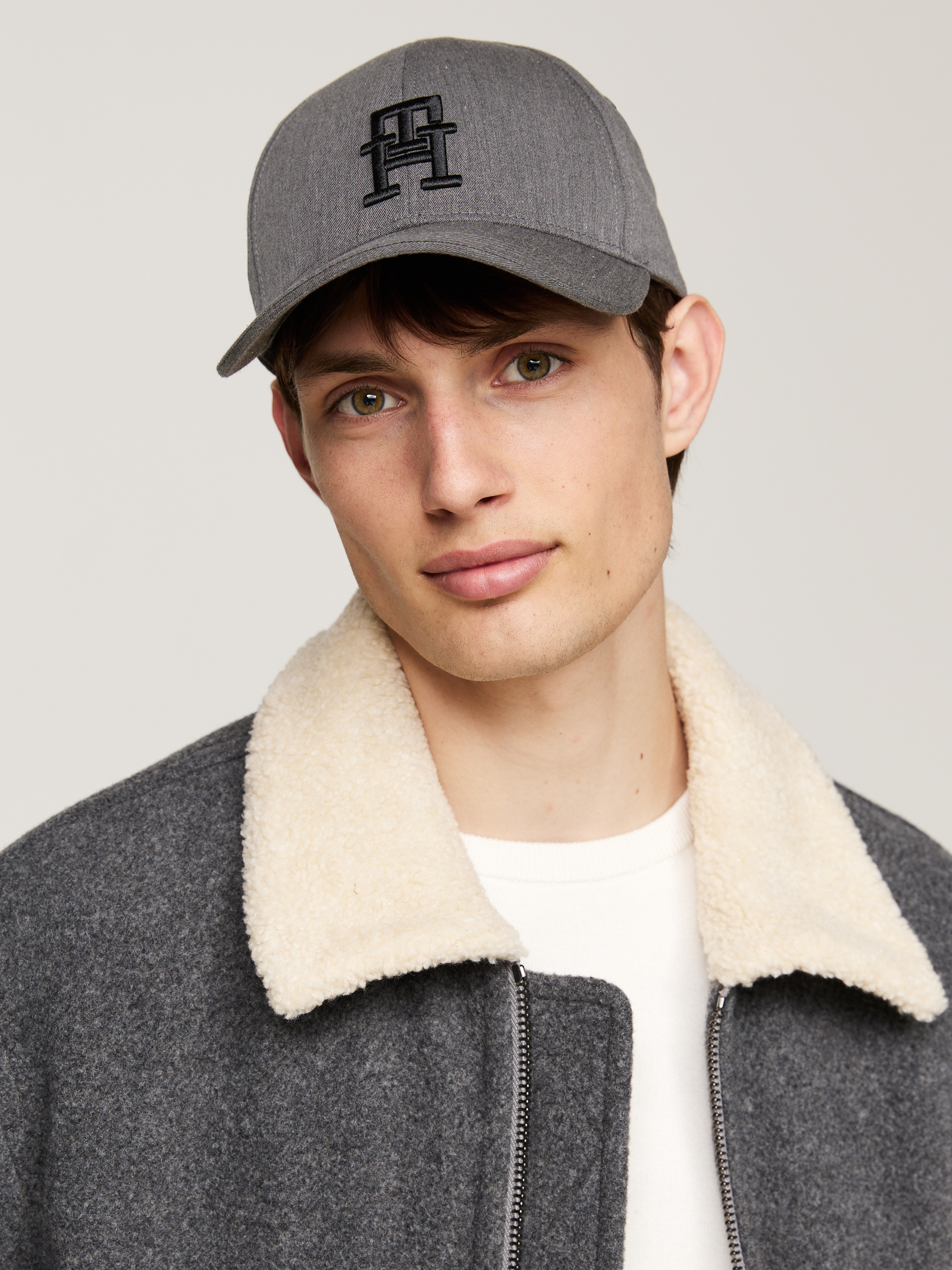 [ ]★24FW★韓国人気★Monogram Embroidery Ball Cap CALVIN KLEIN]☆24FW☆韓国人気☆Monogram Embroidery Ball Cap