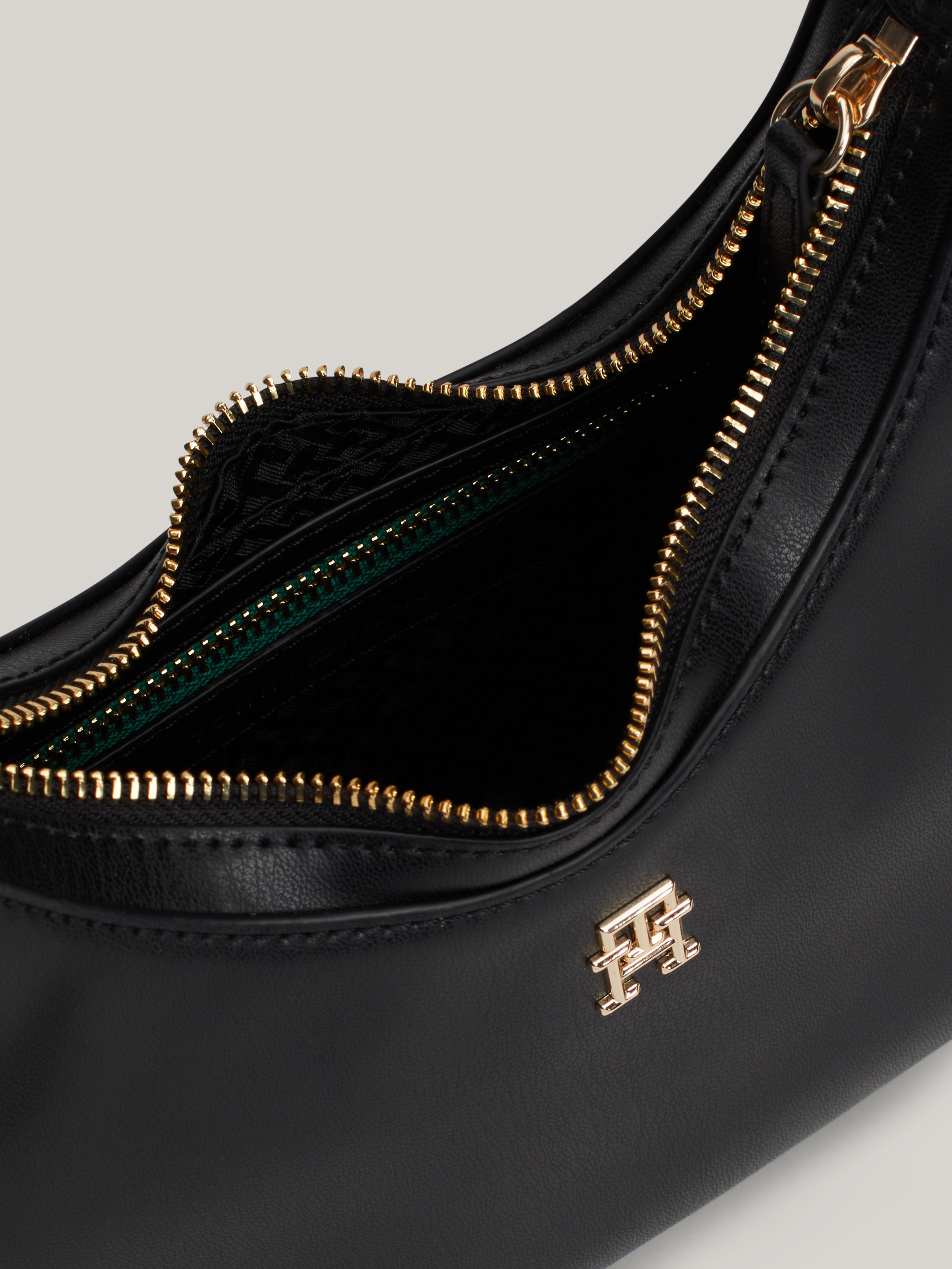 ★TOUT Y EST★ Monogram Hoverbag W Navy REBA3EY16N1 Pre-Owned LV x YK Black Empreinte Giant Monogram On The Go
