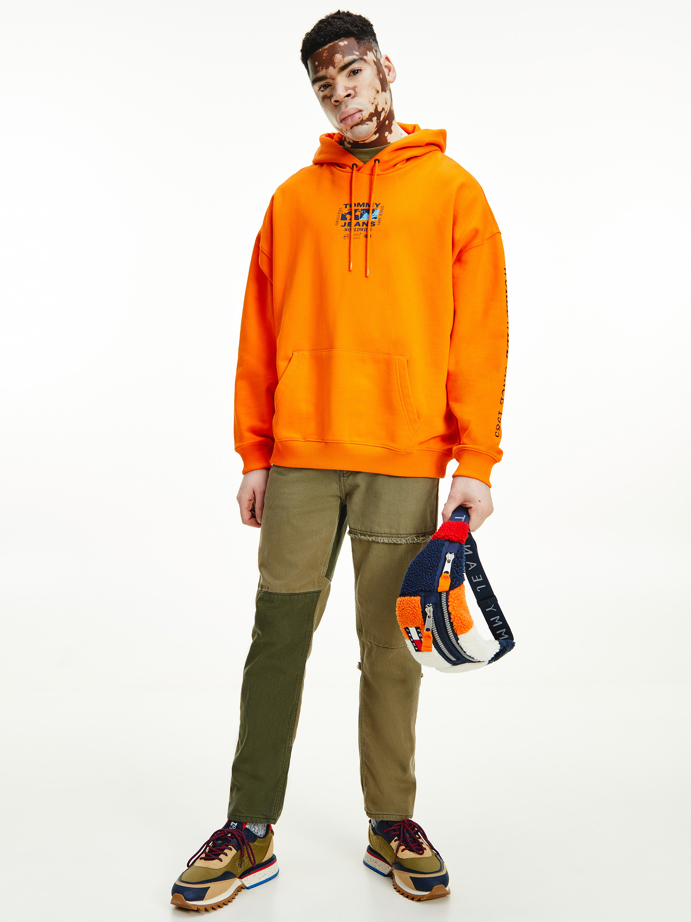 Tommy hilfiger logo deals hoodie orange
