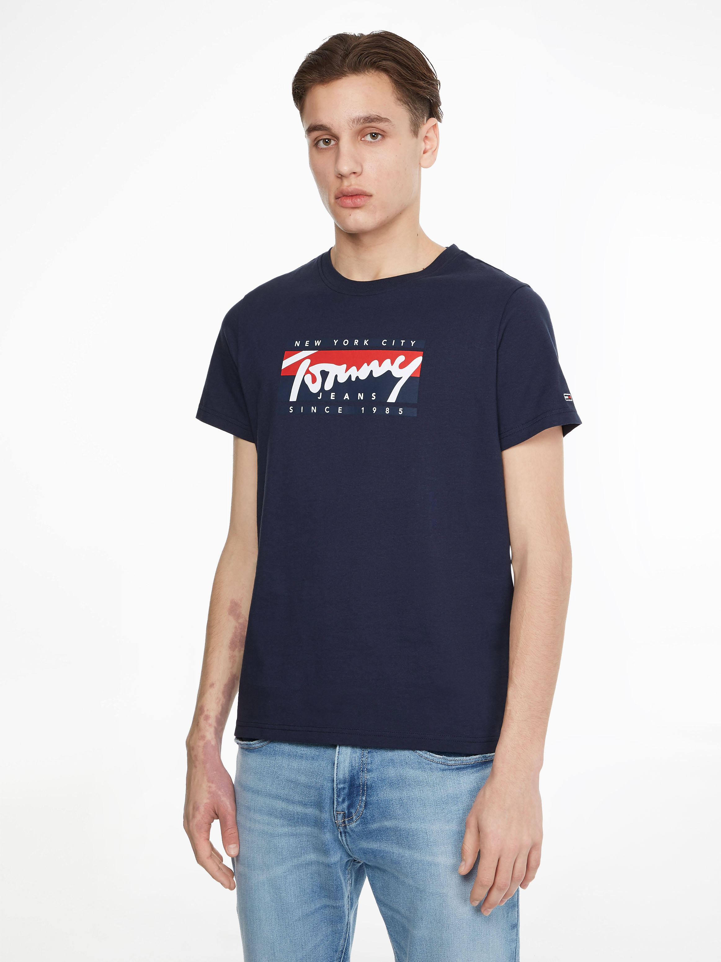 Essential Logo T-Shirt | T-Shirts 