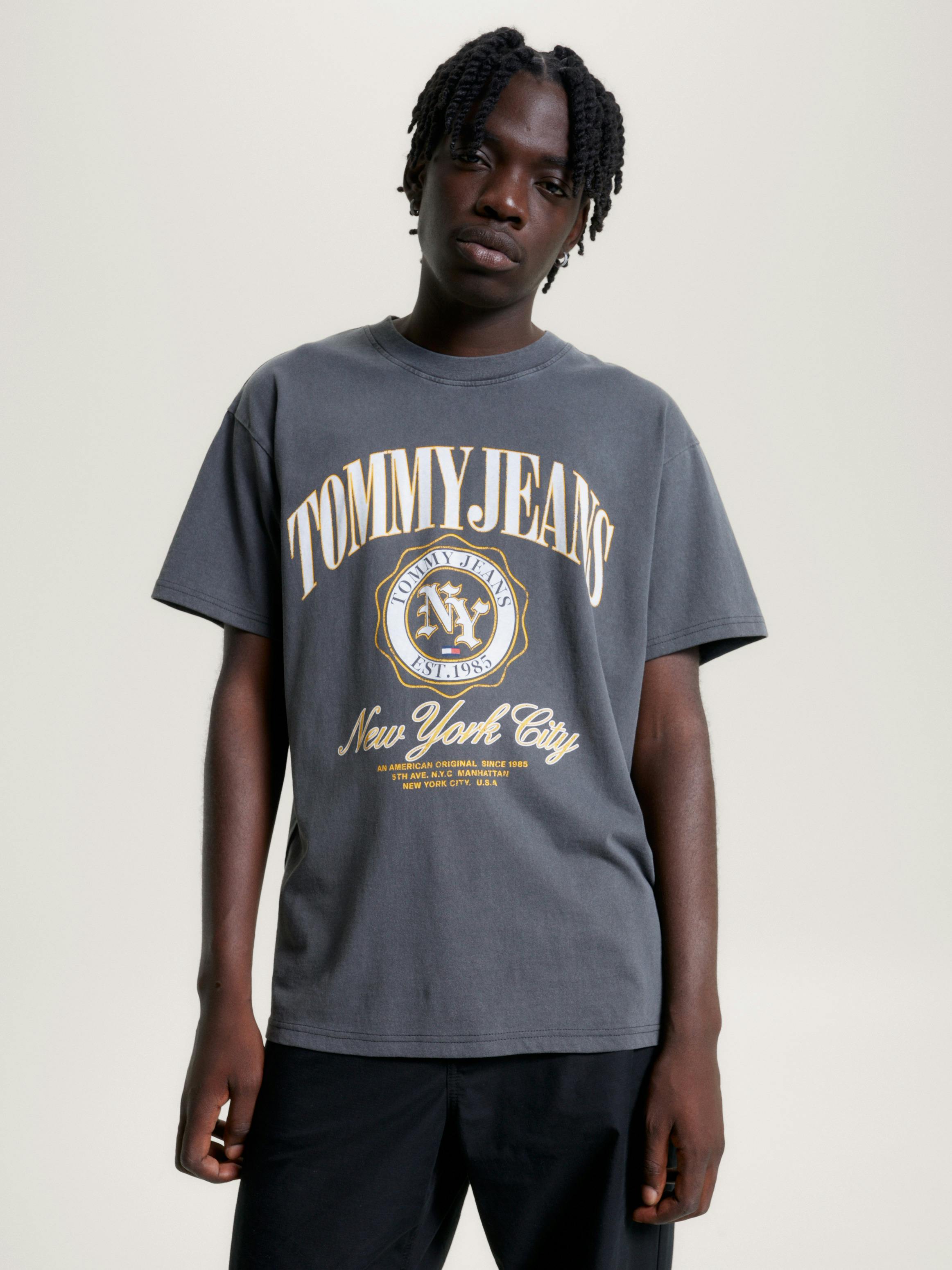 Varsity Logo Relaxed Fit T-Shirt | T-Shirts | Tommy Jeans