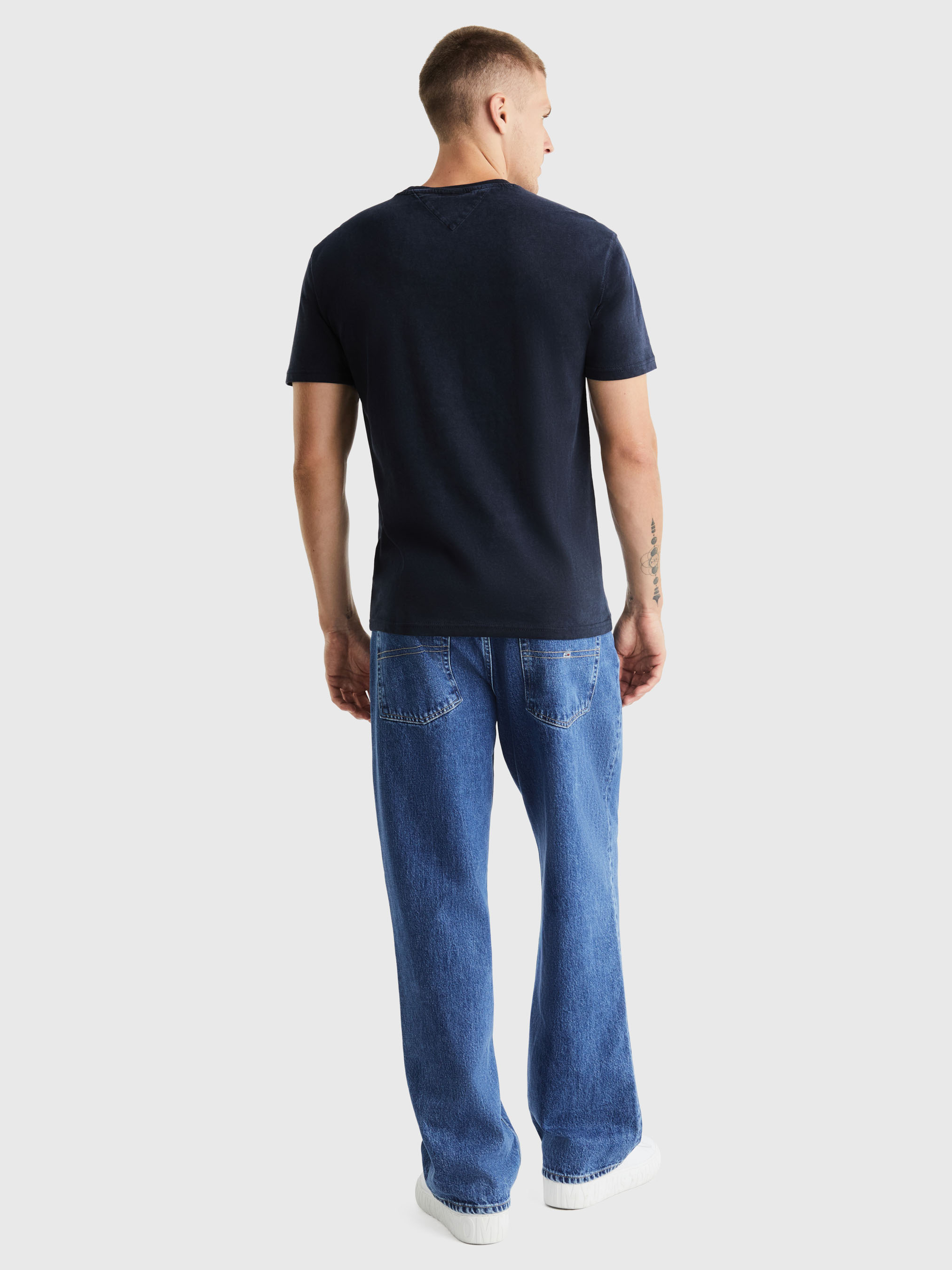 【 】Jeans varsity logo コットン Tシャツ ♪ Tommy Jeans Varsity Logo T-Shirt | endource