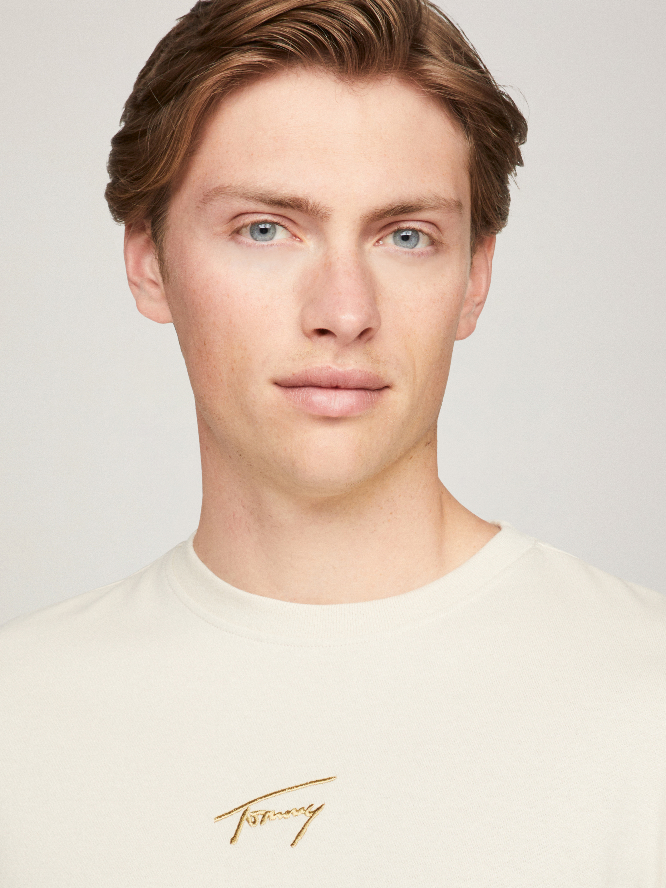 Metallic Signature Logo T-Shirt | T-Shirts | Tommy Jeans