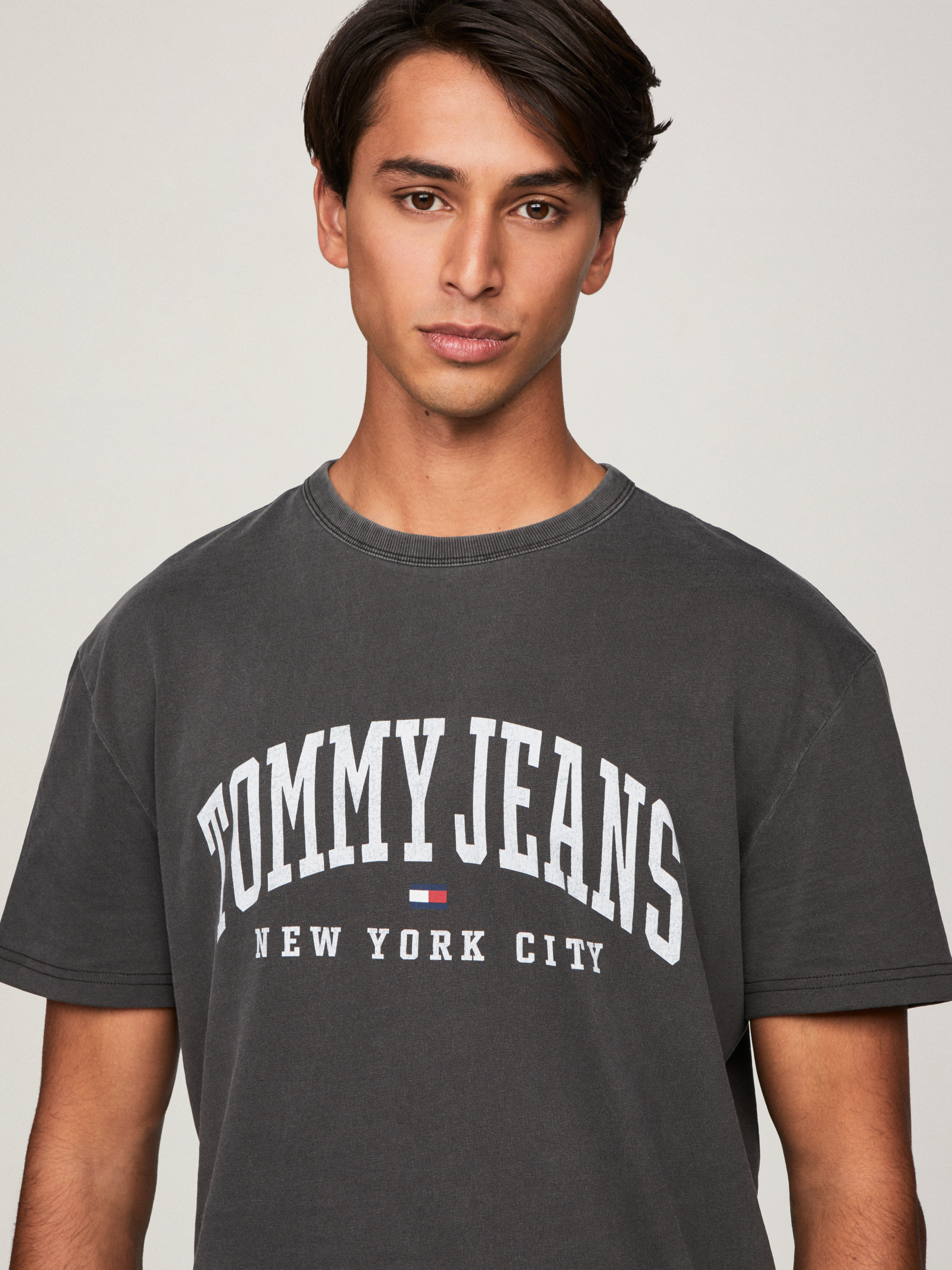Varsity Washed Logo T-Shirt | T-Shirts | Tommy Jeans