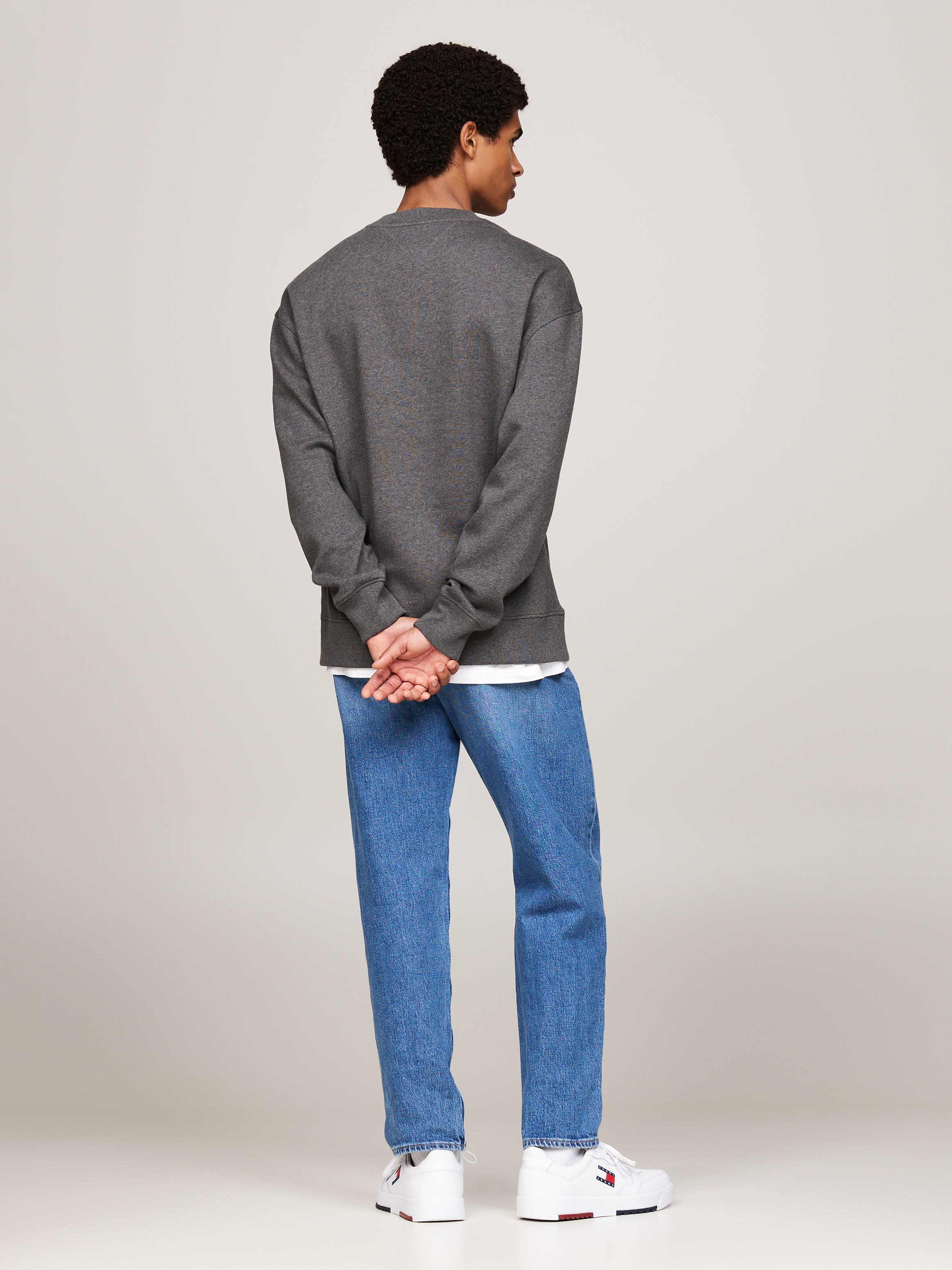 【 JEANS】 ★ Badge Crewneck T-shirt ★ Relax Fit Tommy Flag Badge Relaxed Sweatshirt | Sweatshirts & Hoodies