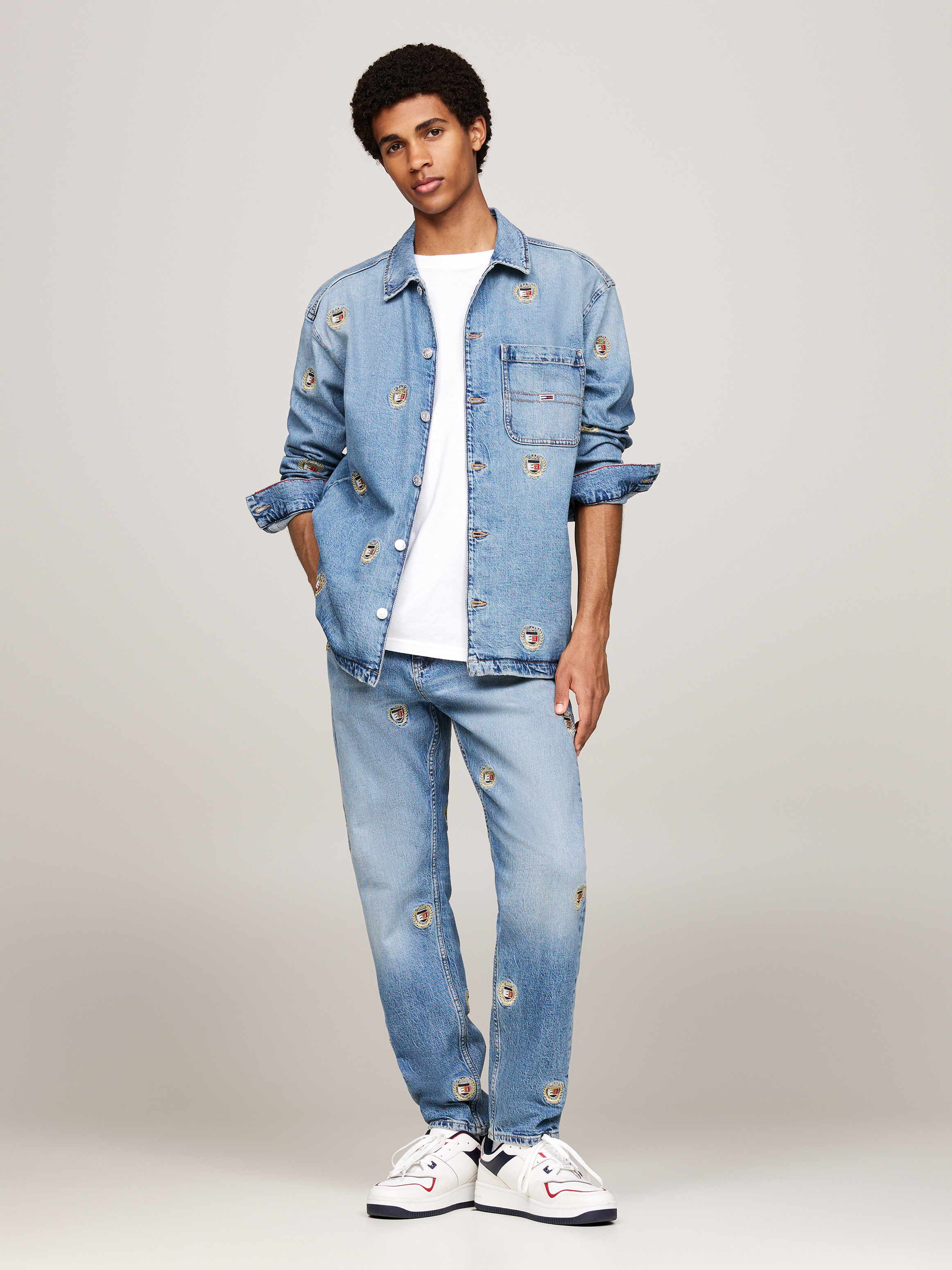 ジャケット・アウター Emblem Logo Denim Shirt Logo Embroidery Denim Overshirt | Shirts | Tommy Jeans