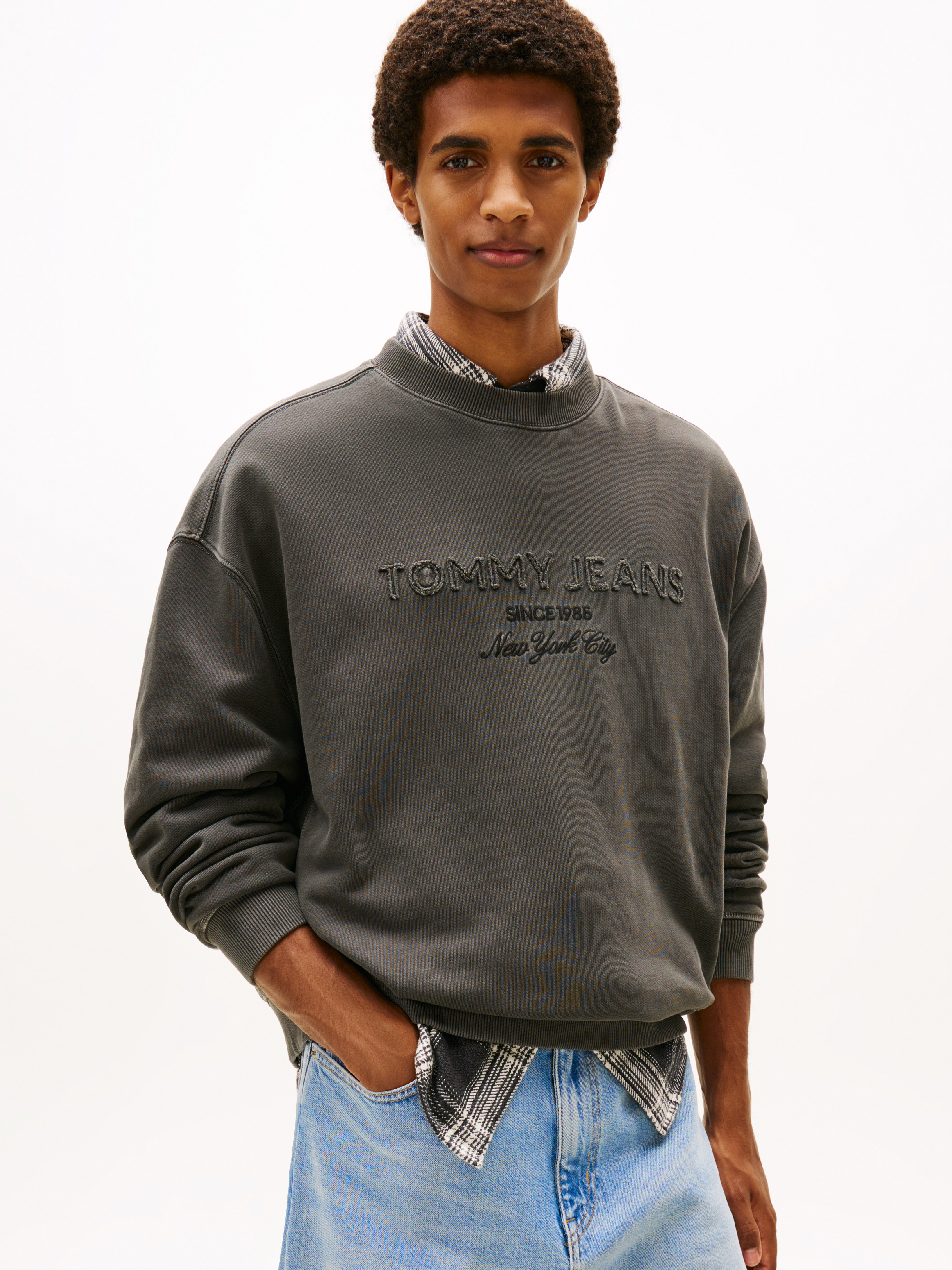 Classic 90s Tonal Logo Washed Sweatshirt