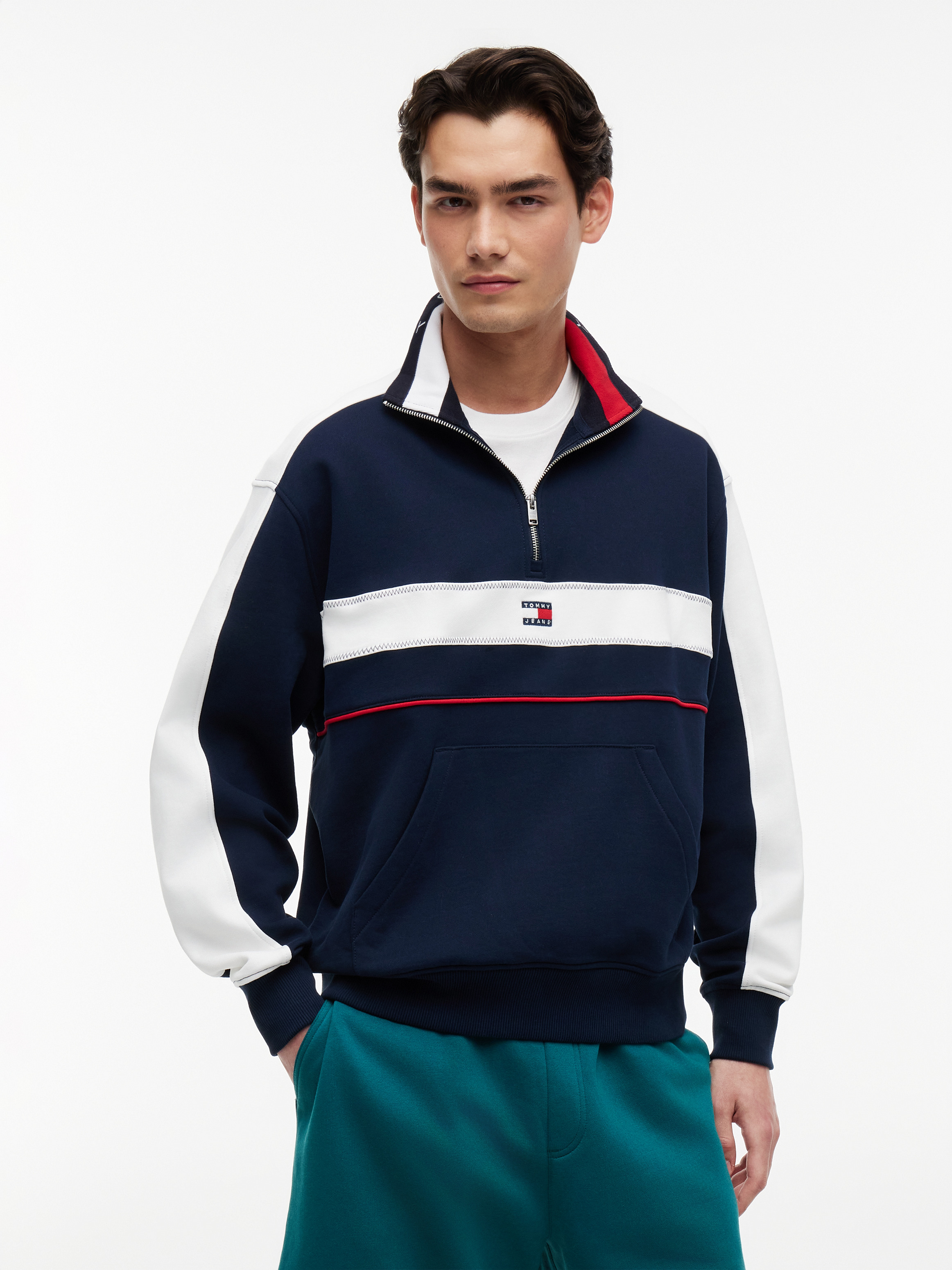 Colour-Blocked Quarter-Zip Relaxed Sweatshirt