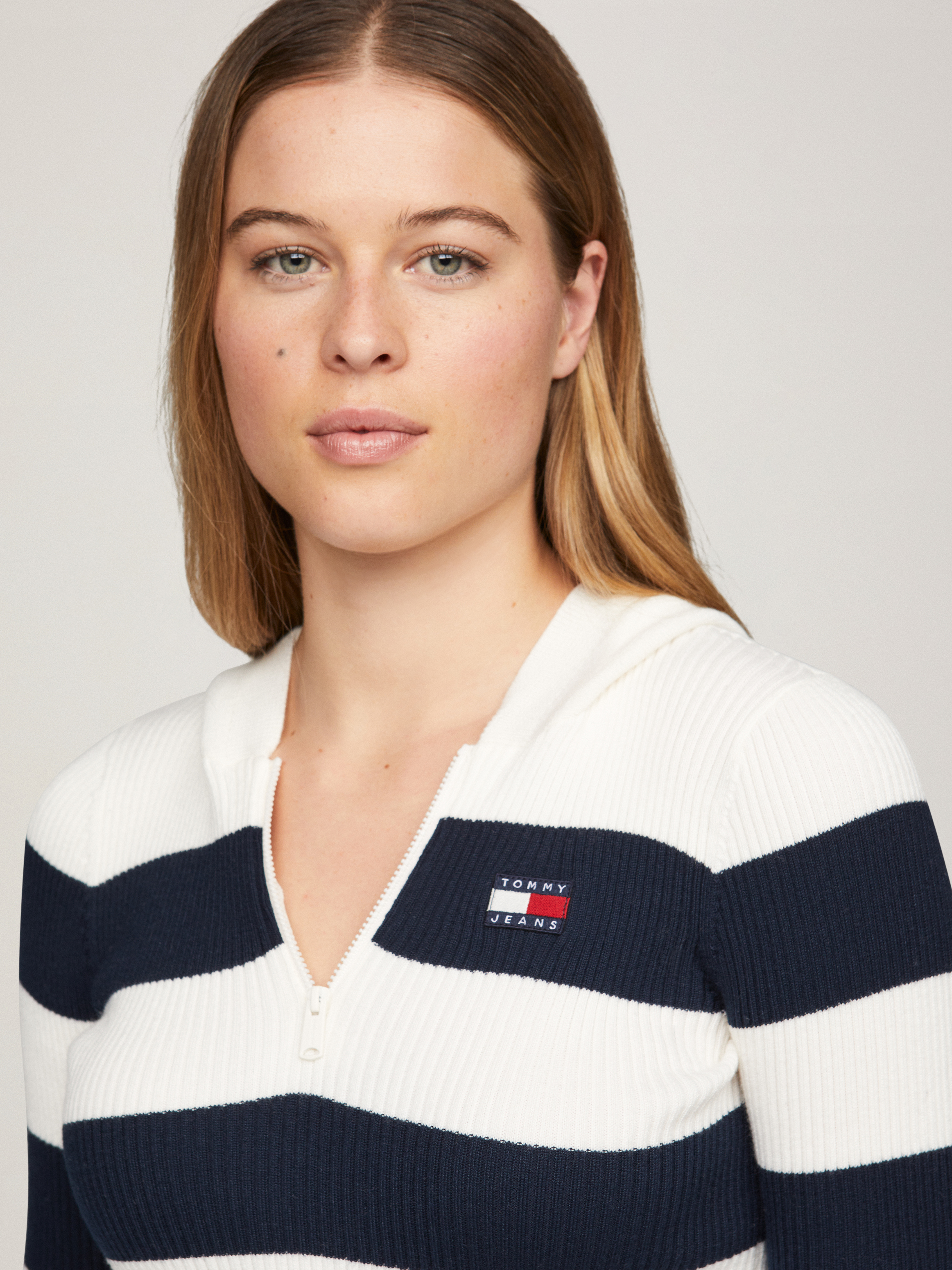 Stripe 1/4 Zip Hood Sweater | Knitwear | Tommy Jeans