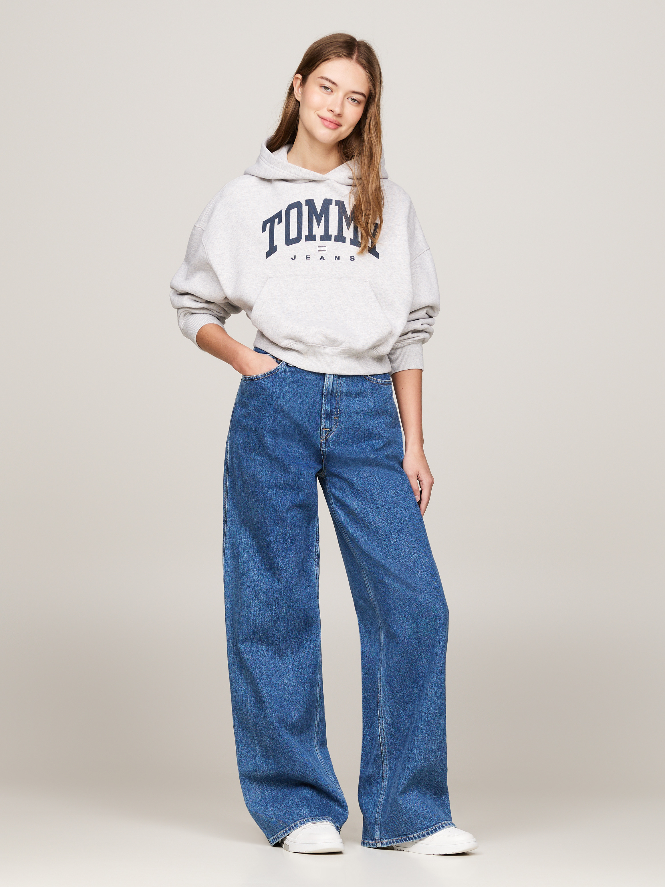 [ JEANS] Vintage Varsity Sweatshirt ★大人気★ Vintage Varsity Hoodie | Sweatshirts & Hoodies | Tommy Jeans
