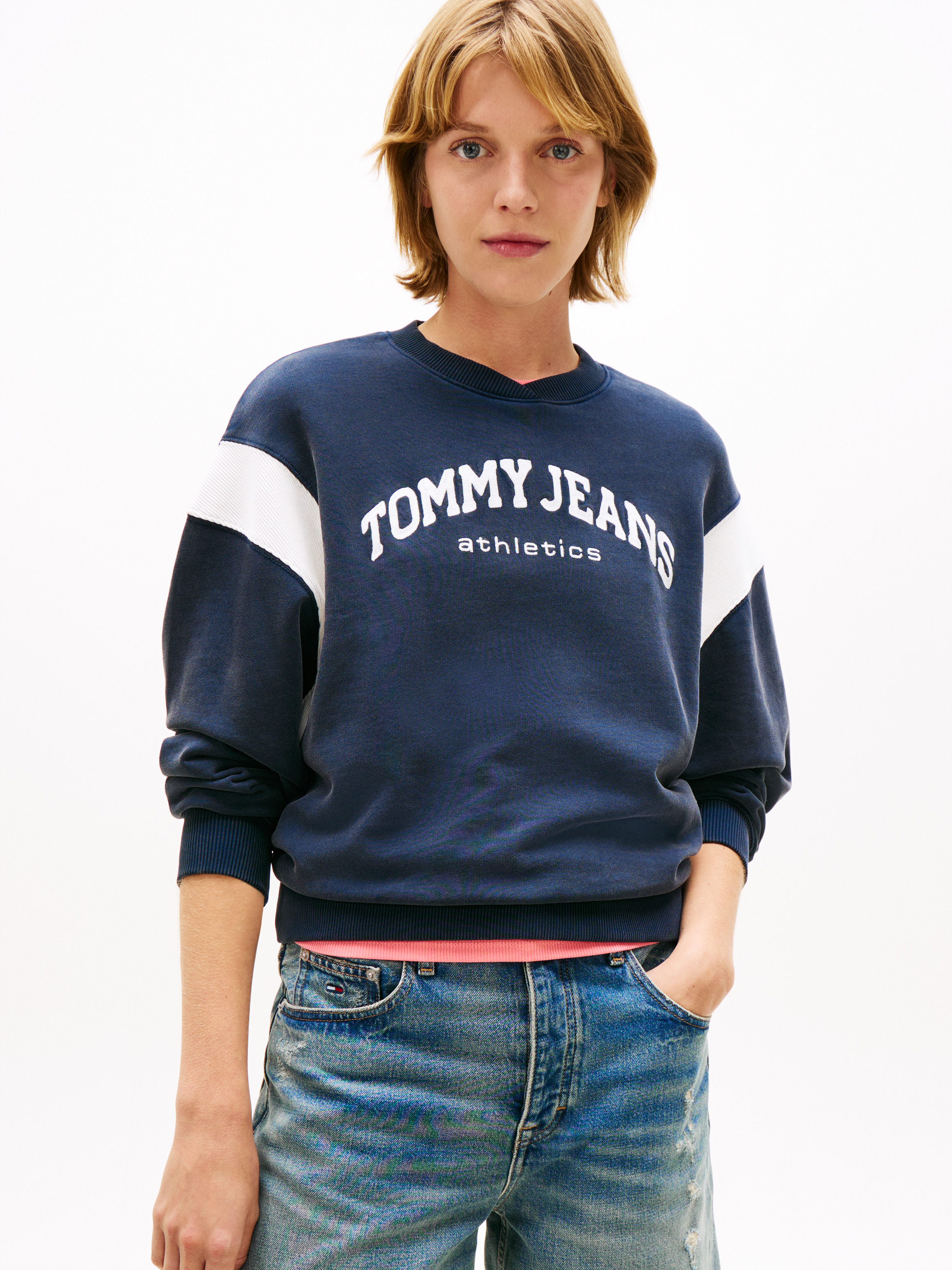 Contrast Logo Embroidery Boxy Sweatshirt