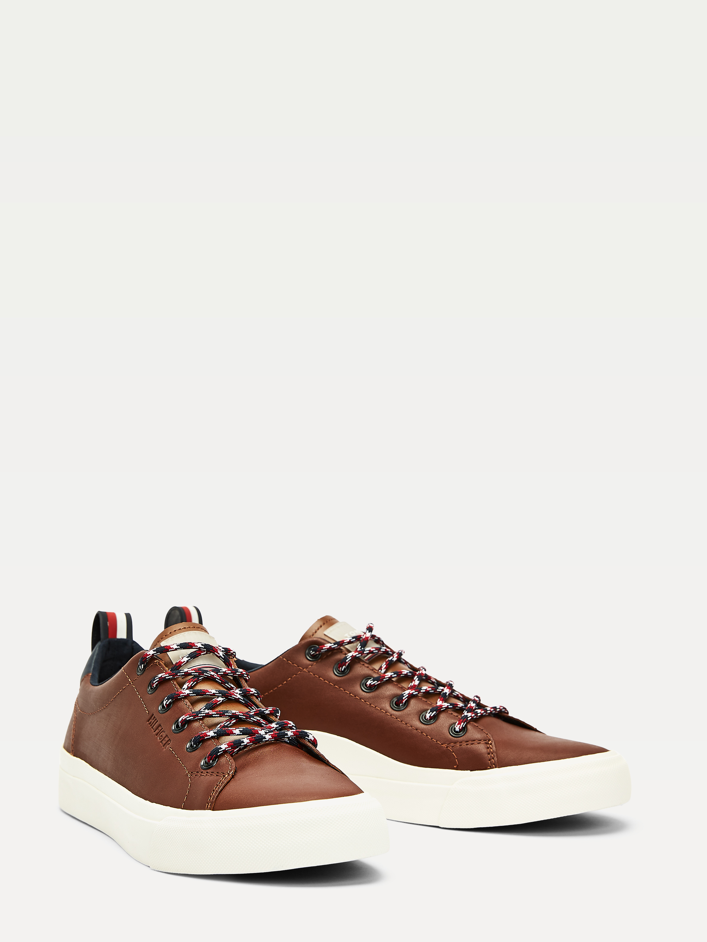 tommy hilfiger premium vulcanized cognac