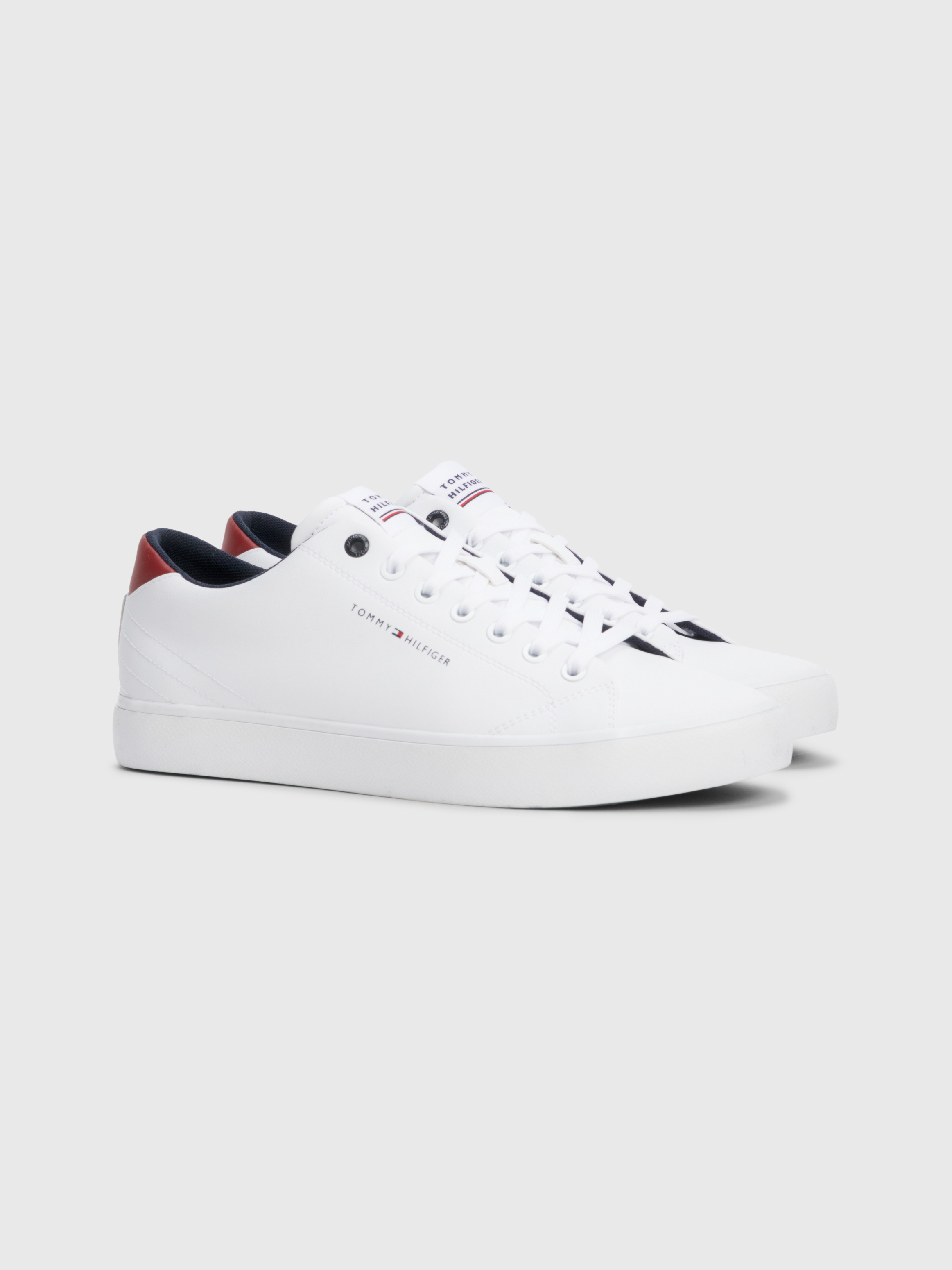 Tommy hilfiger hot sale logo trainers