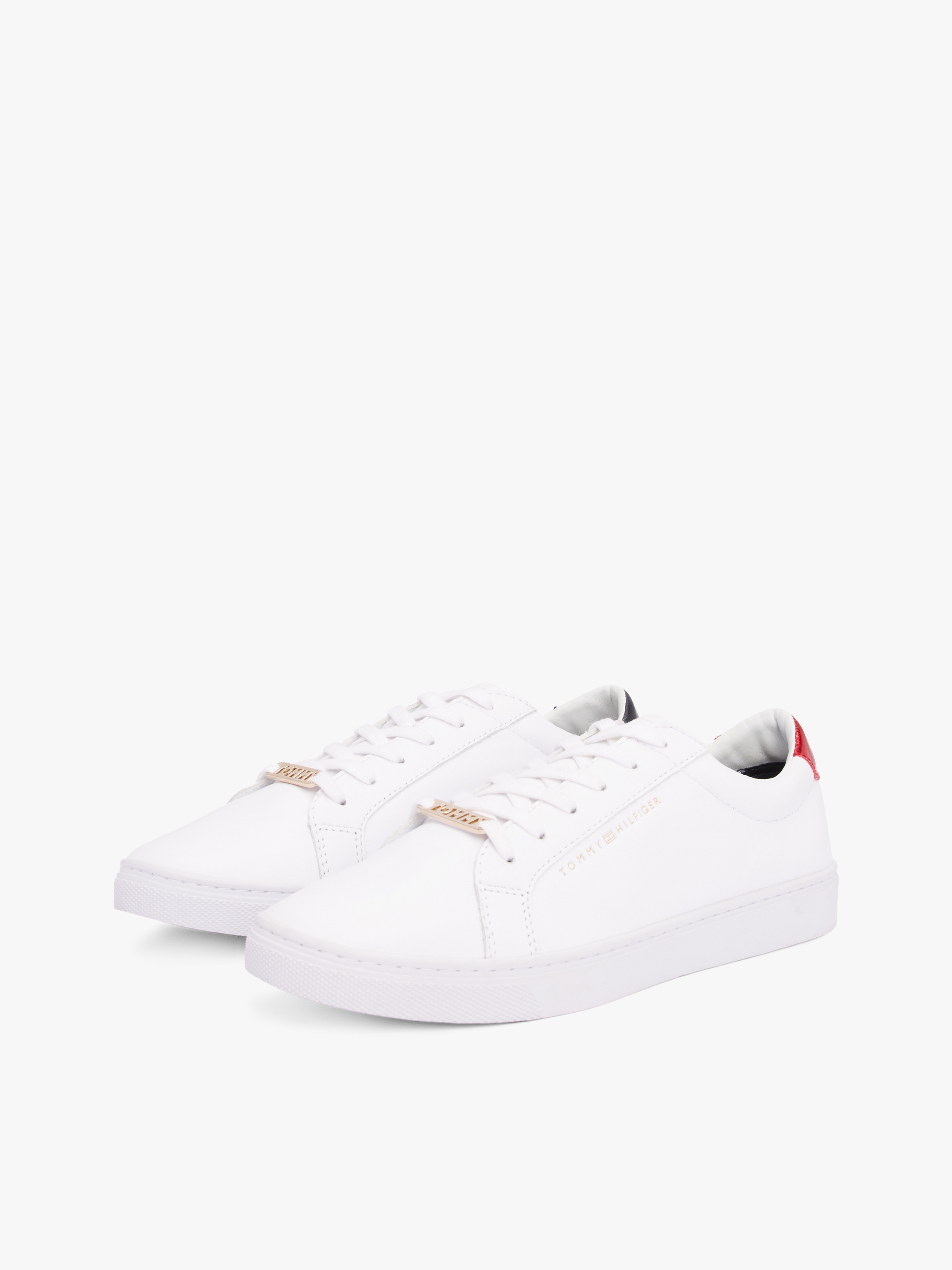 Essential Sneaker