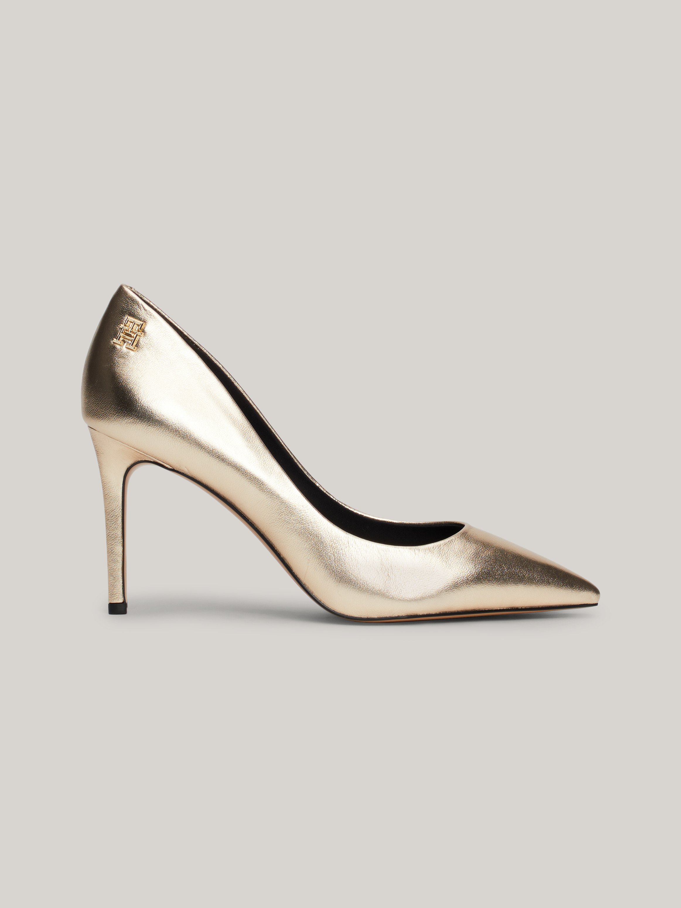 Statement heels 219 hotsell