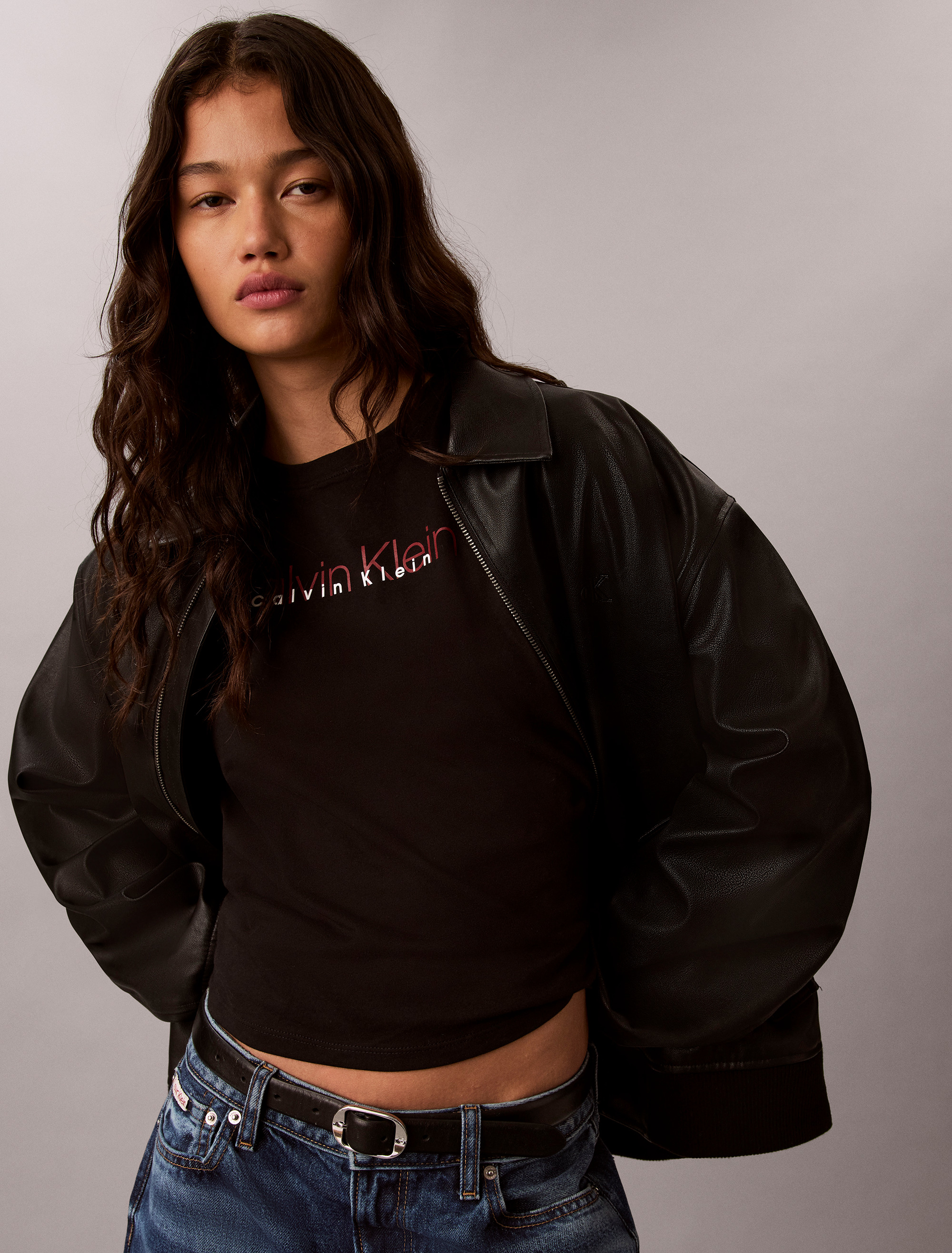 Icon Sport Graphic High Hip Tee