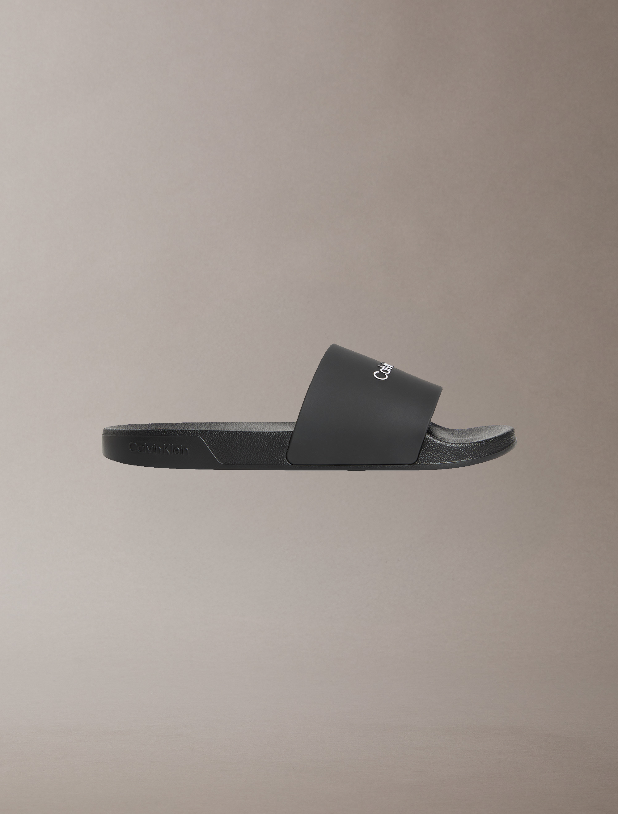 TRIPLE BLACK