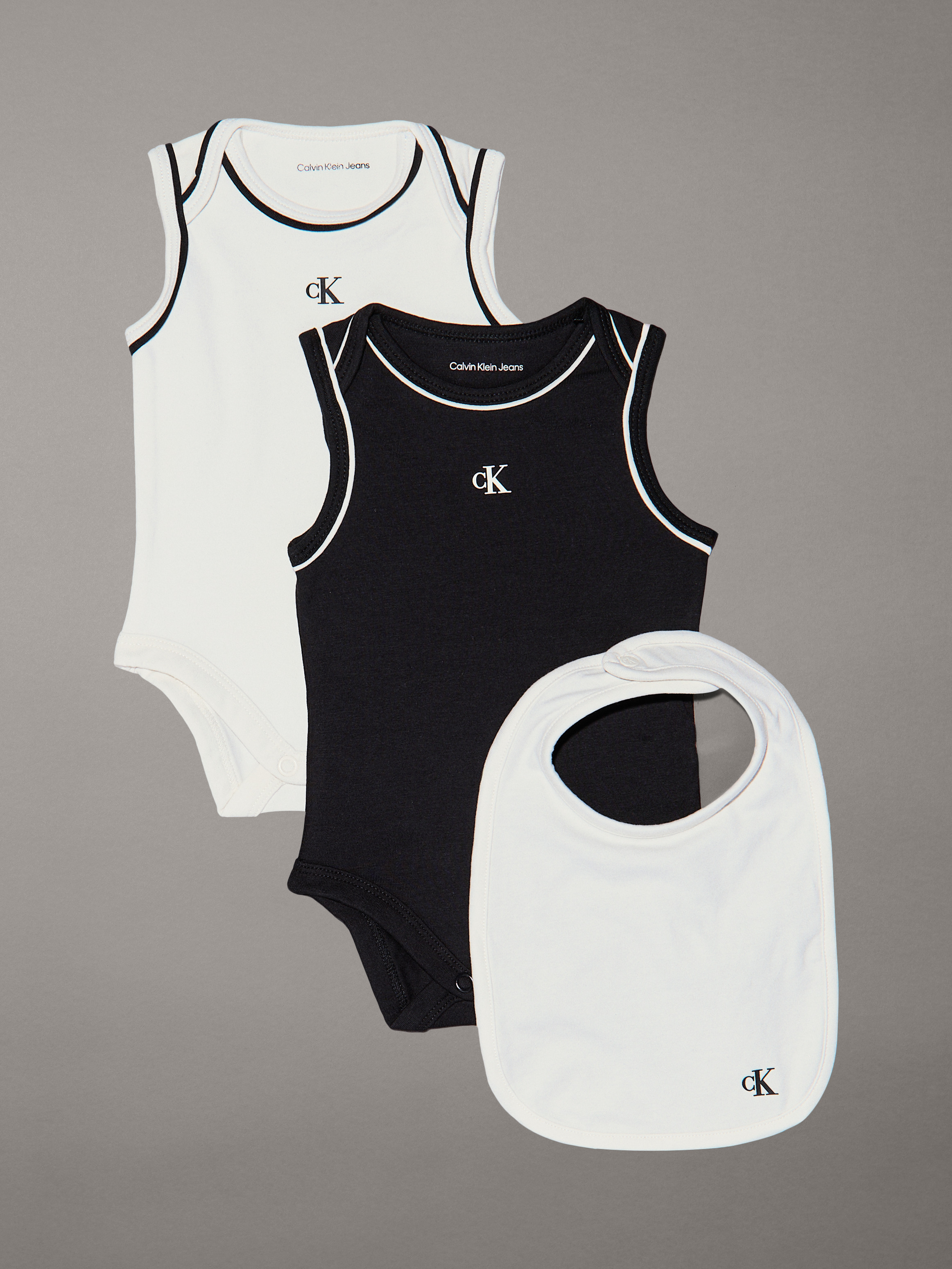 Newborn Bodysuit and Bib Gift Set
