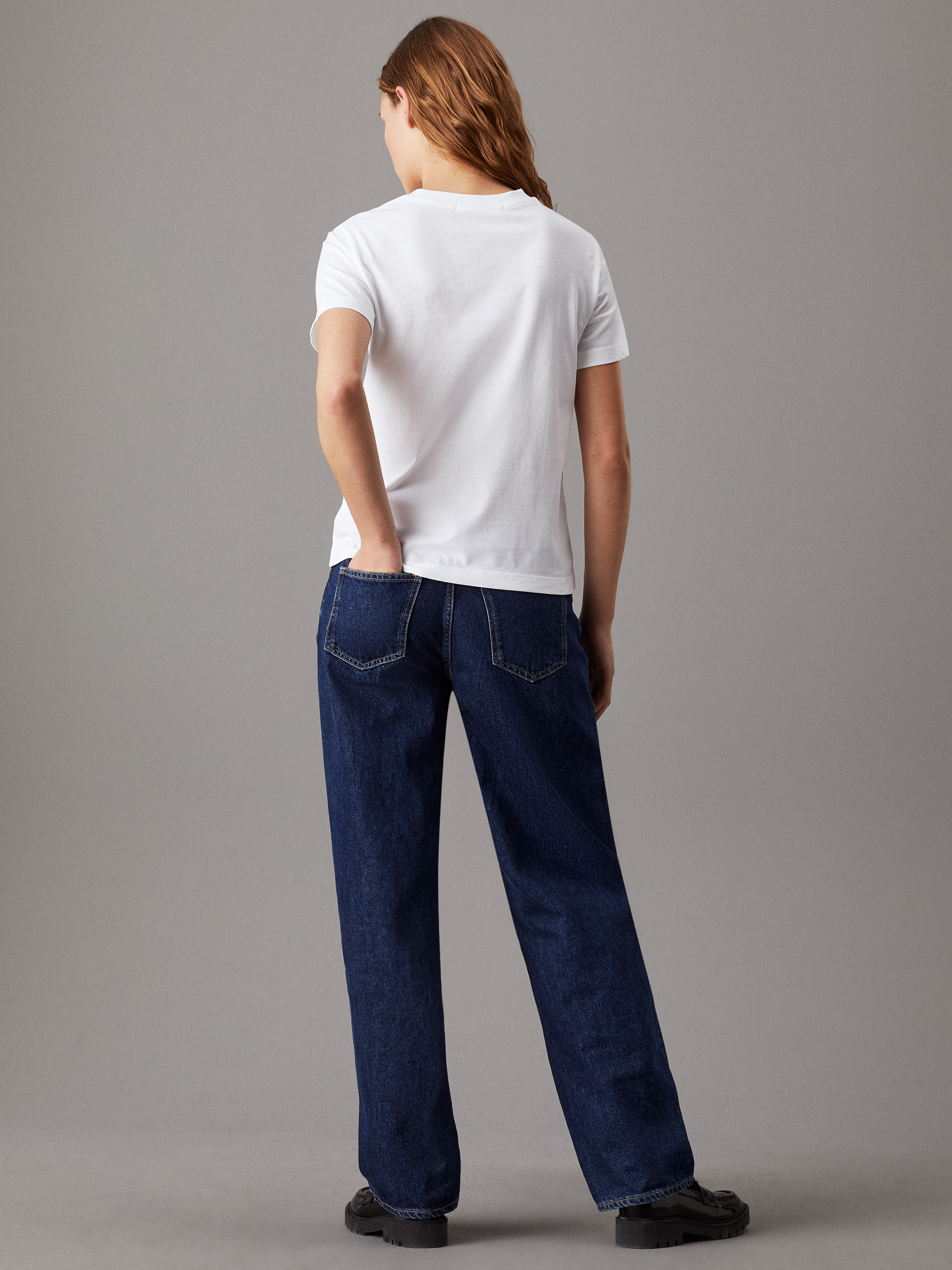 Tシャツ・カットソー ^ ^ Women's Institutional Logo Straight Fit Short Institutional Cotton T-Shirt | Calvin Klein