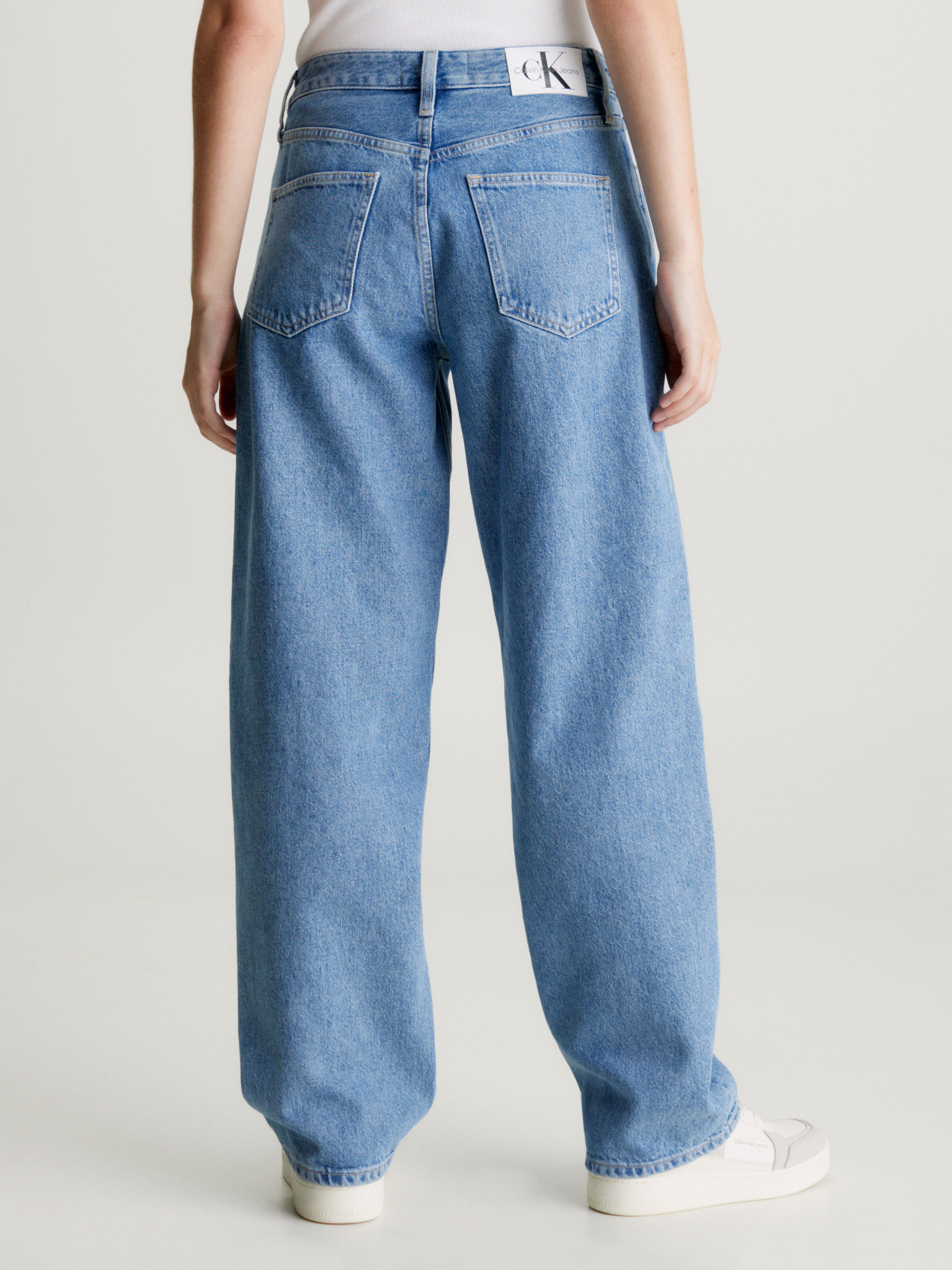 ★★ ★★ Here Gray 90s Straight Fit Denim J22338 90s Straight Fit : Grey – Hive Hair Studio
