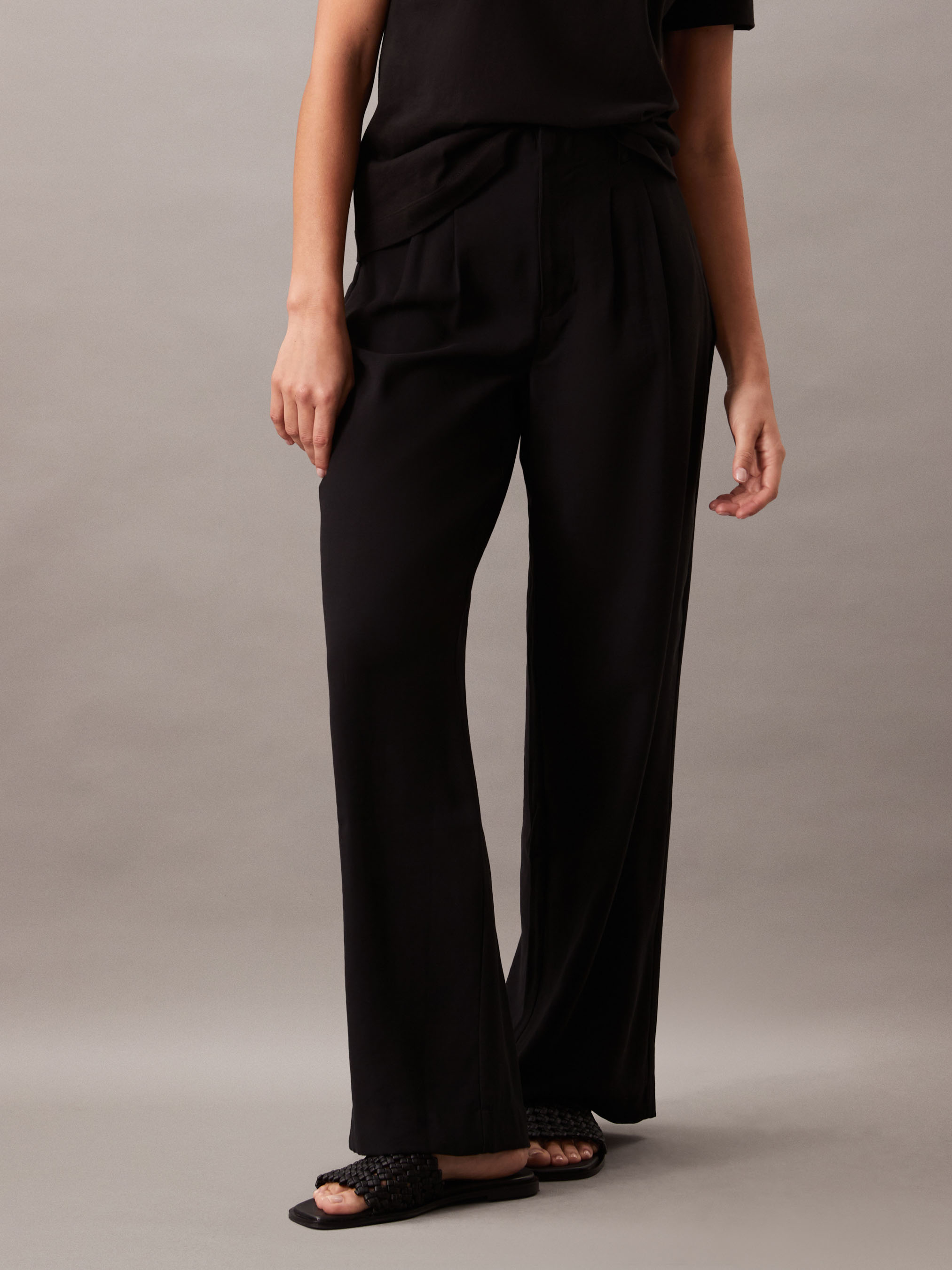 Relaxed Chinos | Calvin Klein